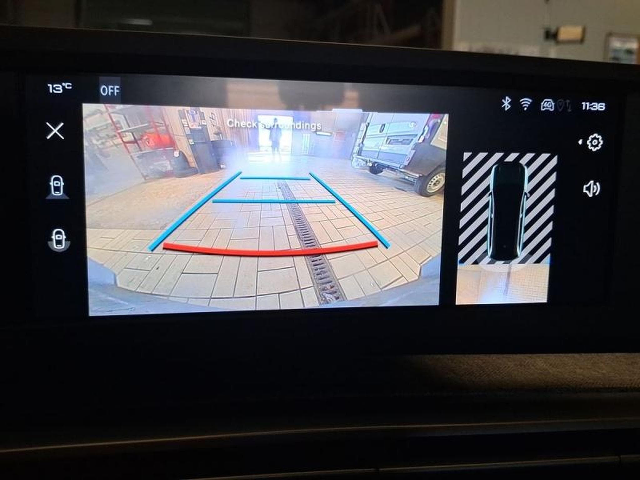 PEUGEOT 5008 Hybrid 145ch Allure e-DCS6 (2025) - Photo 11