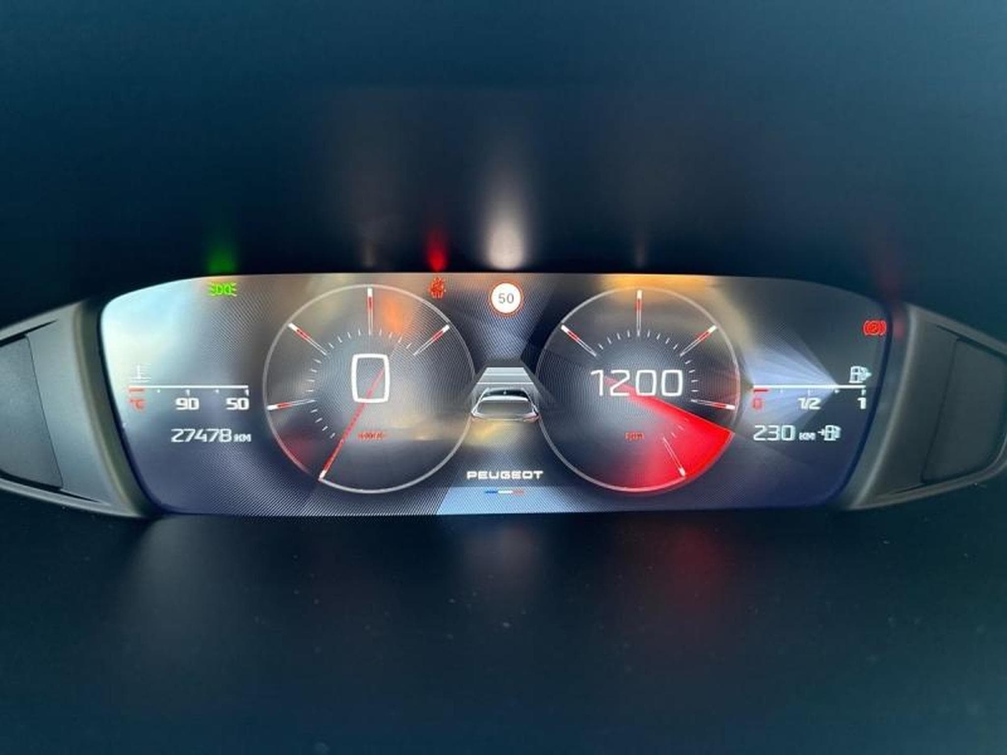 PEUGEOT 308 1.2 PureTech 130ch S&S Allure (2024) - Photo 6