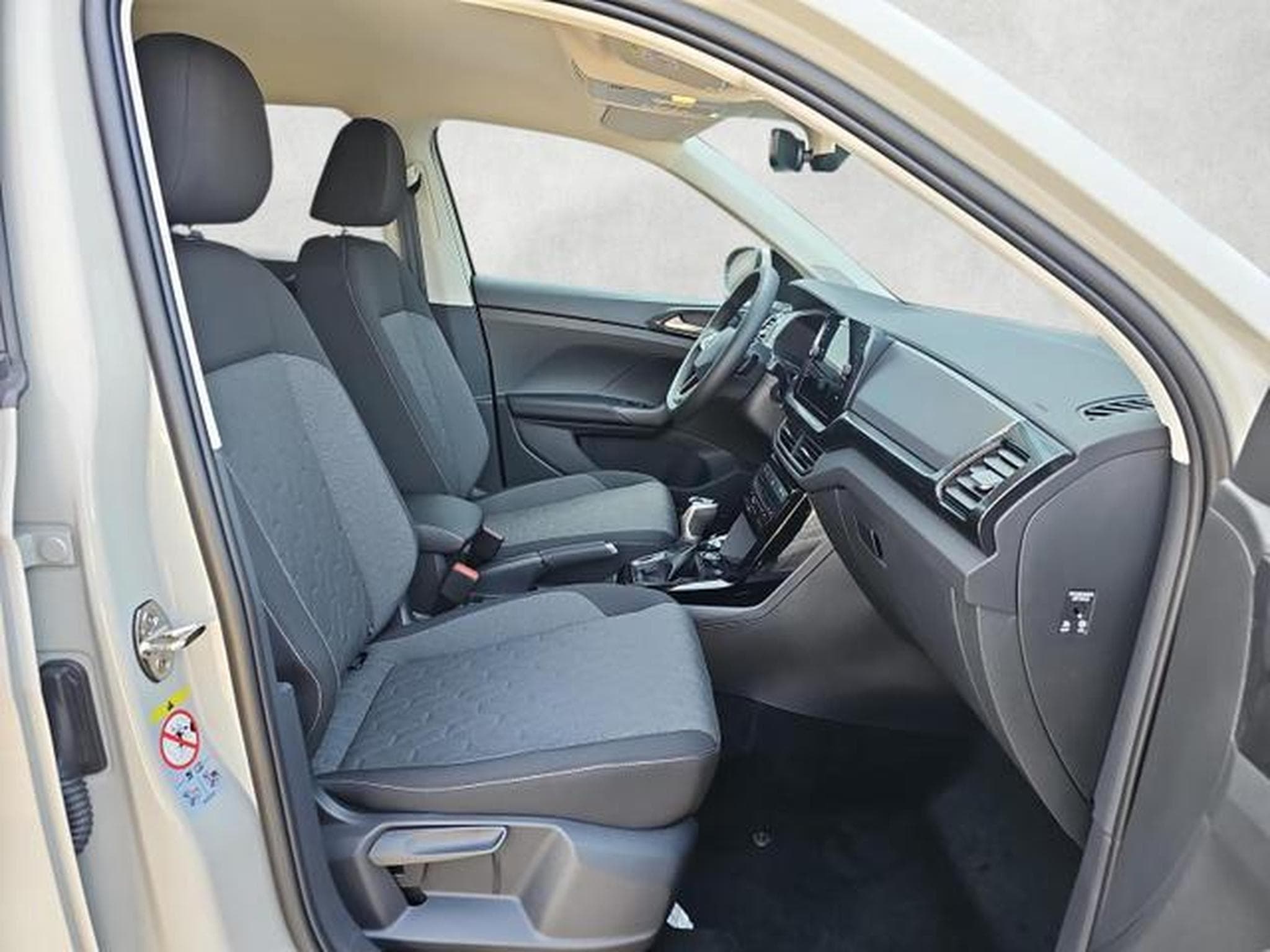 VW T-Cross 1.0 TSI 85 kW Life (2026) - Photo 10