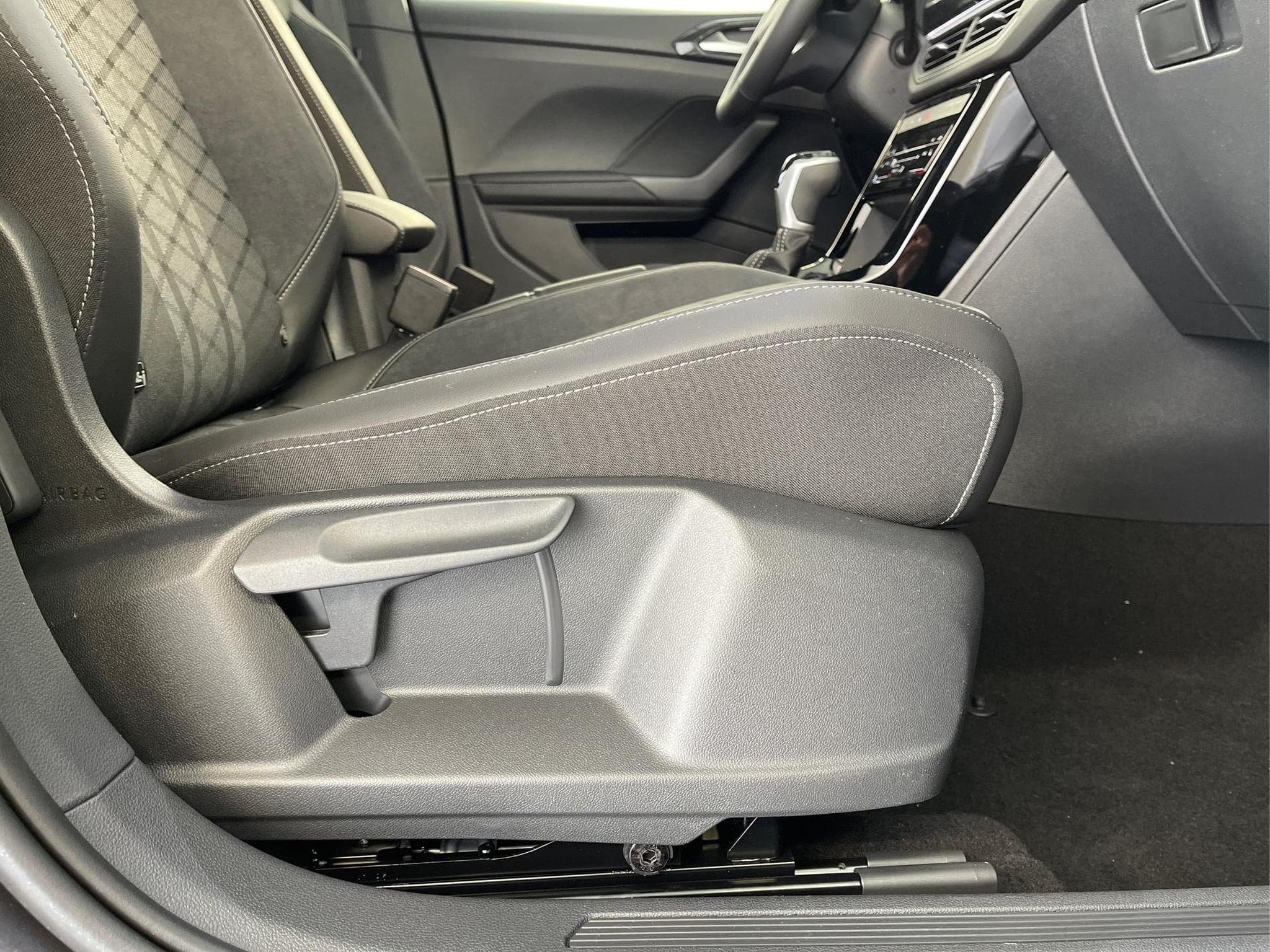 VW T-Cross R-Line (2026) - Foto 14