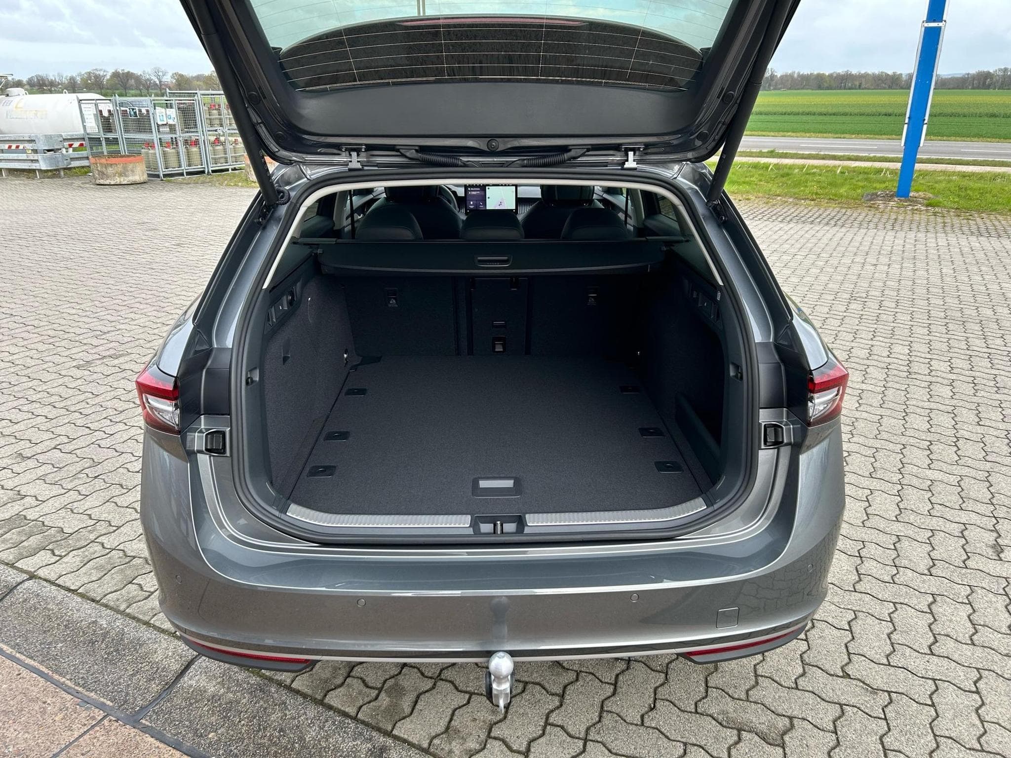 Skoda Superb L&K (2026) - Photo 18
