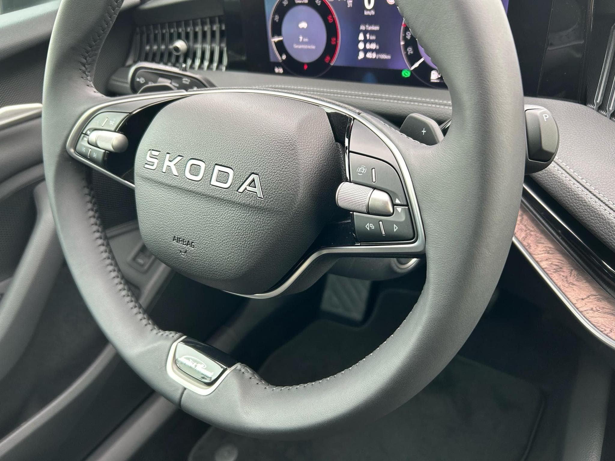 Skoda Superb L&K (2026) - Photo 7