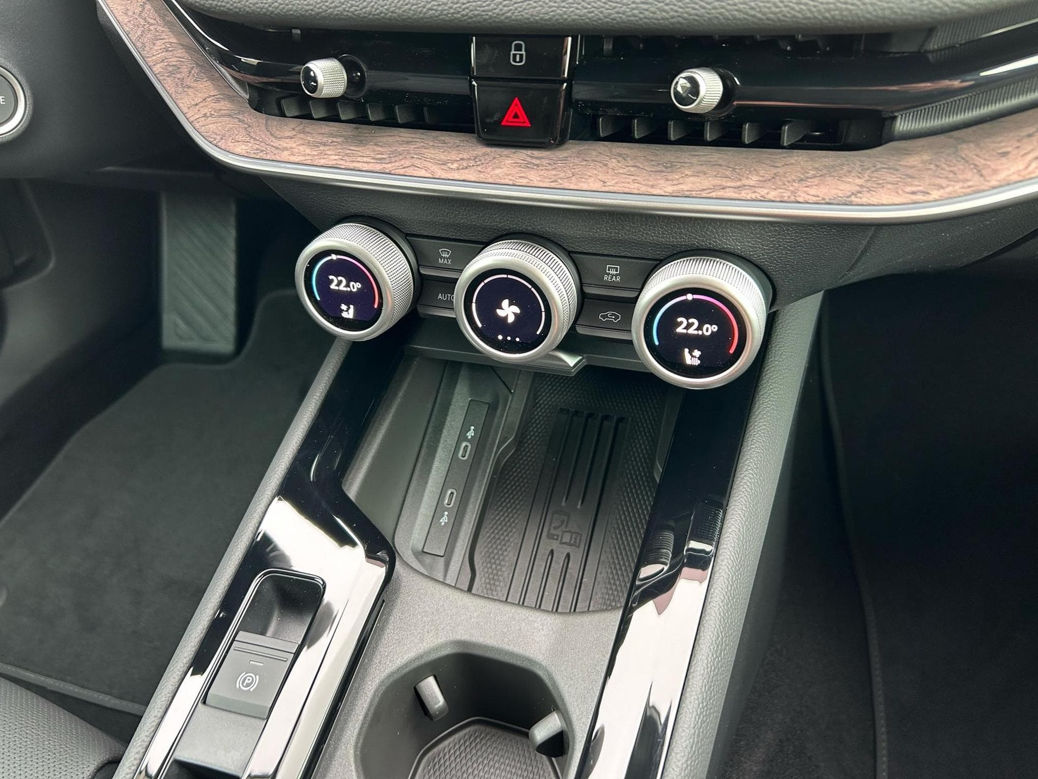 Skoda Superb L&K (2026) - Photo 8