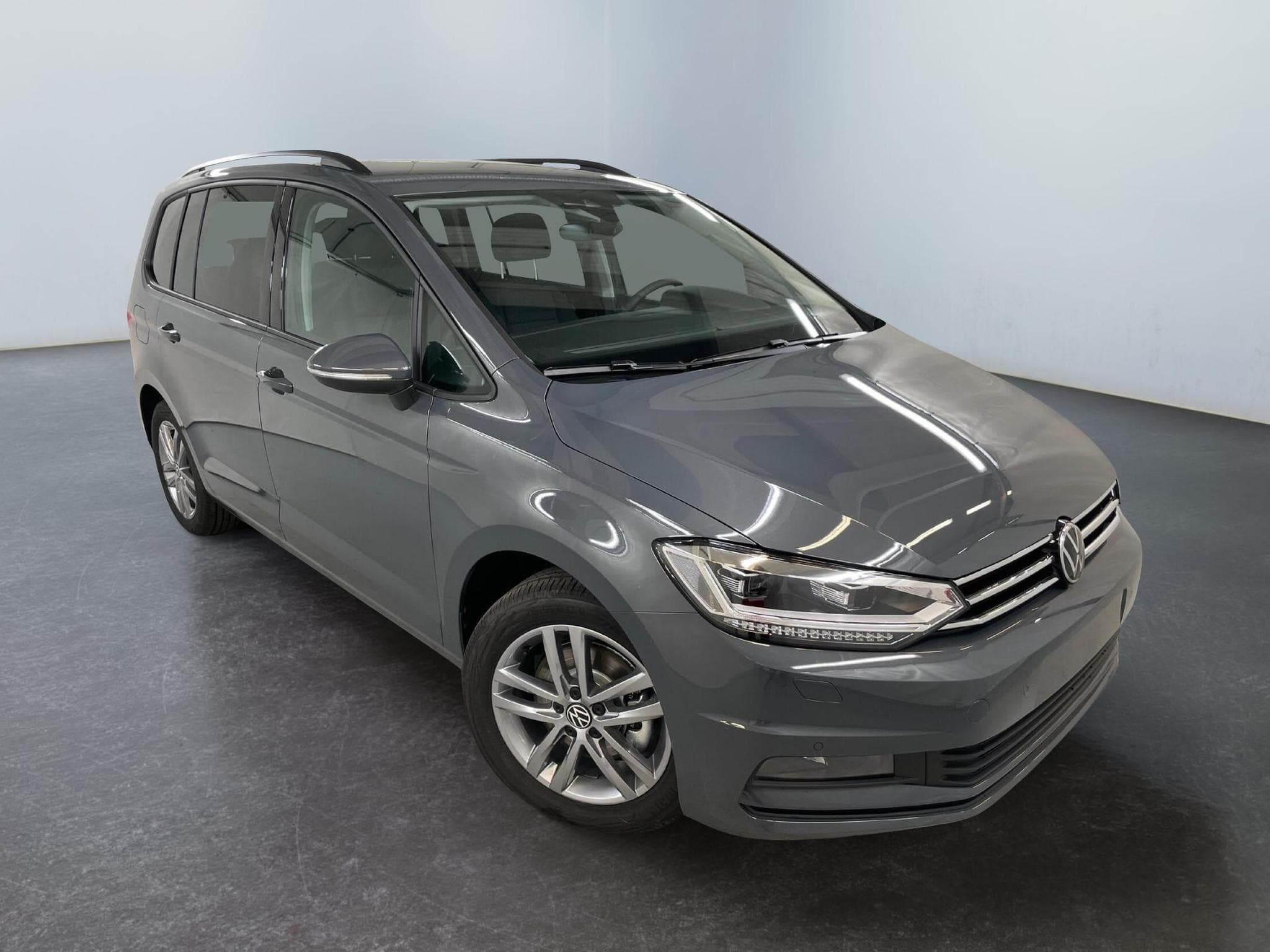 VW Touran Comfortline Edition (2026) - Photo 1