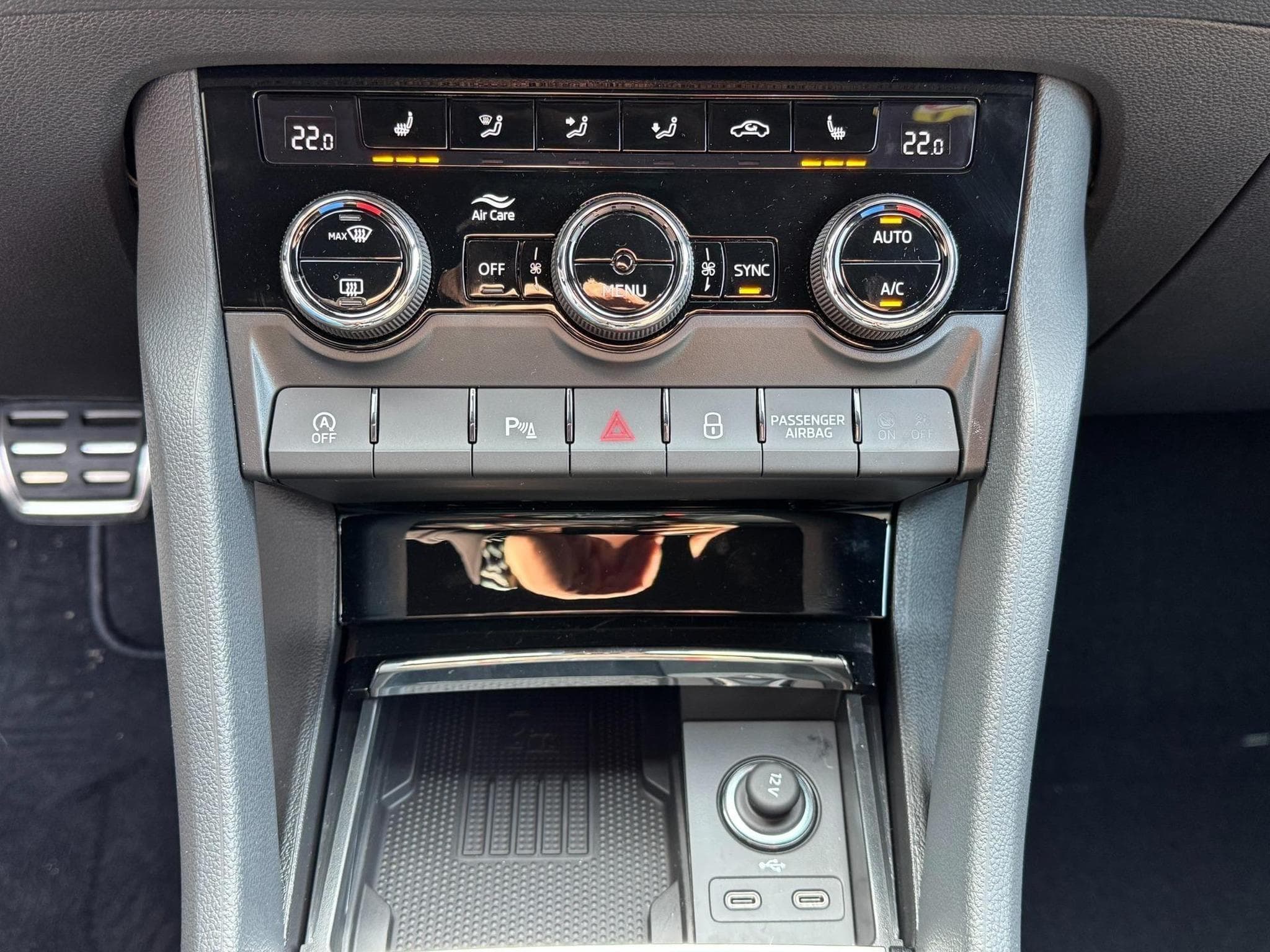 Skoda Karoq 2,0 TSI 4x4 (2026) - Photo 15