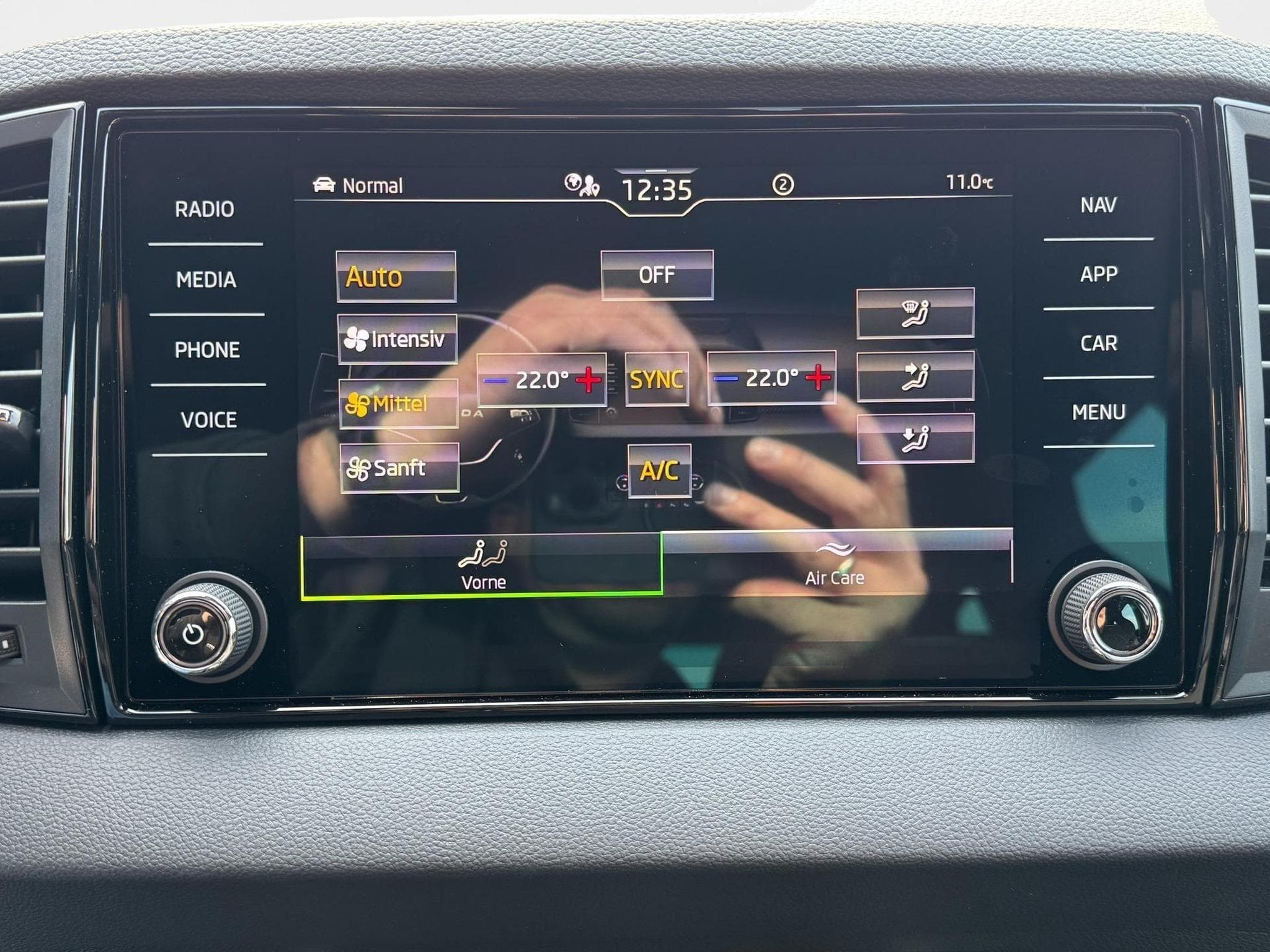 Skoda Karoq 2,0 TSI 4x4 (2026) - Photo 18