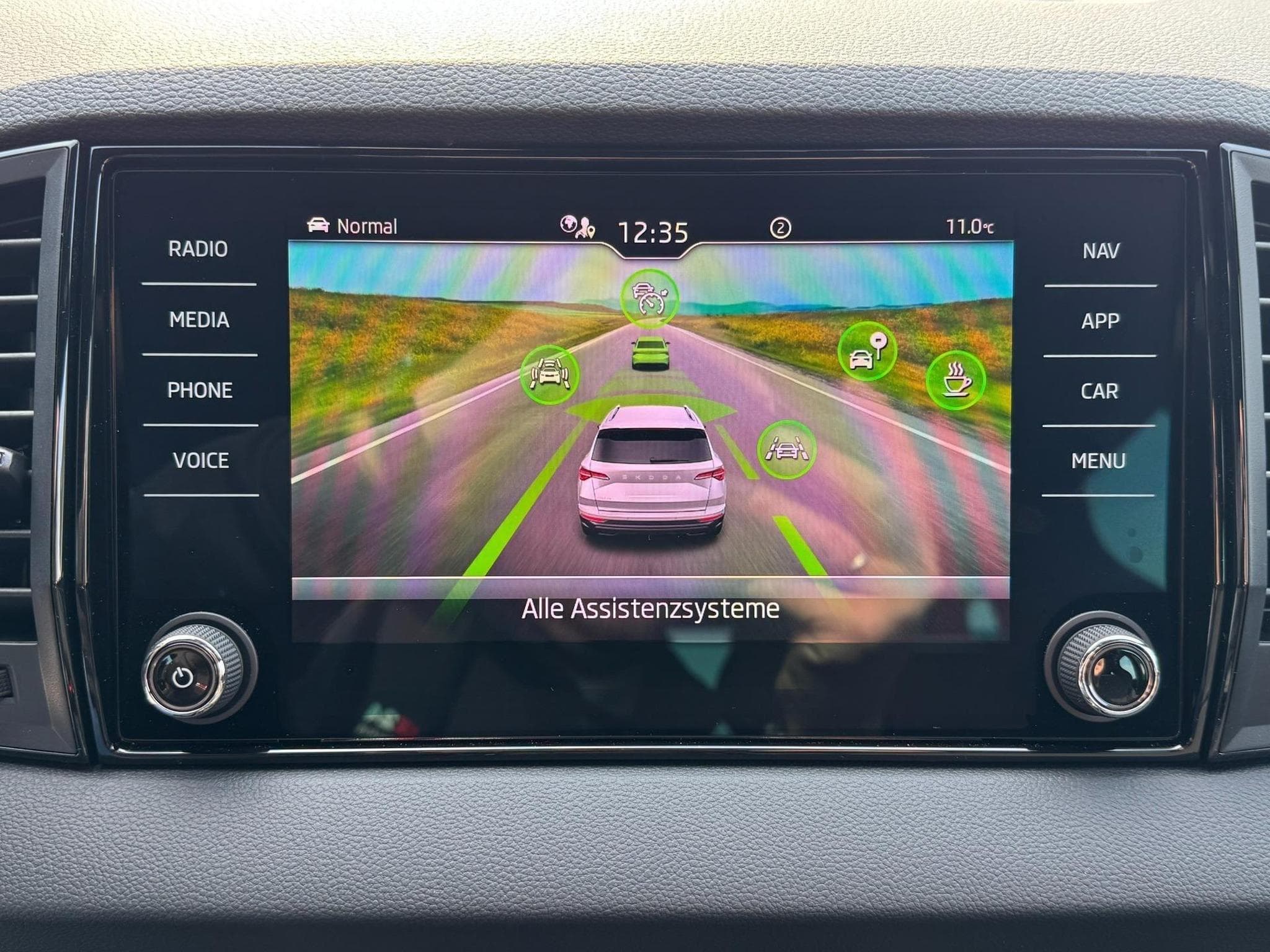 Skoda Karoq 2,0 TSI 4x4 (2026) - Photo 19