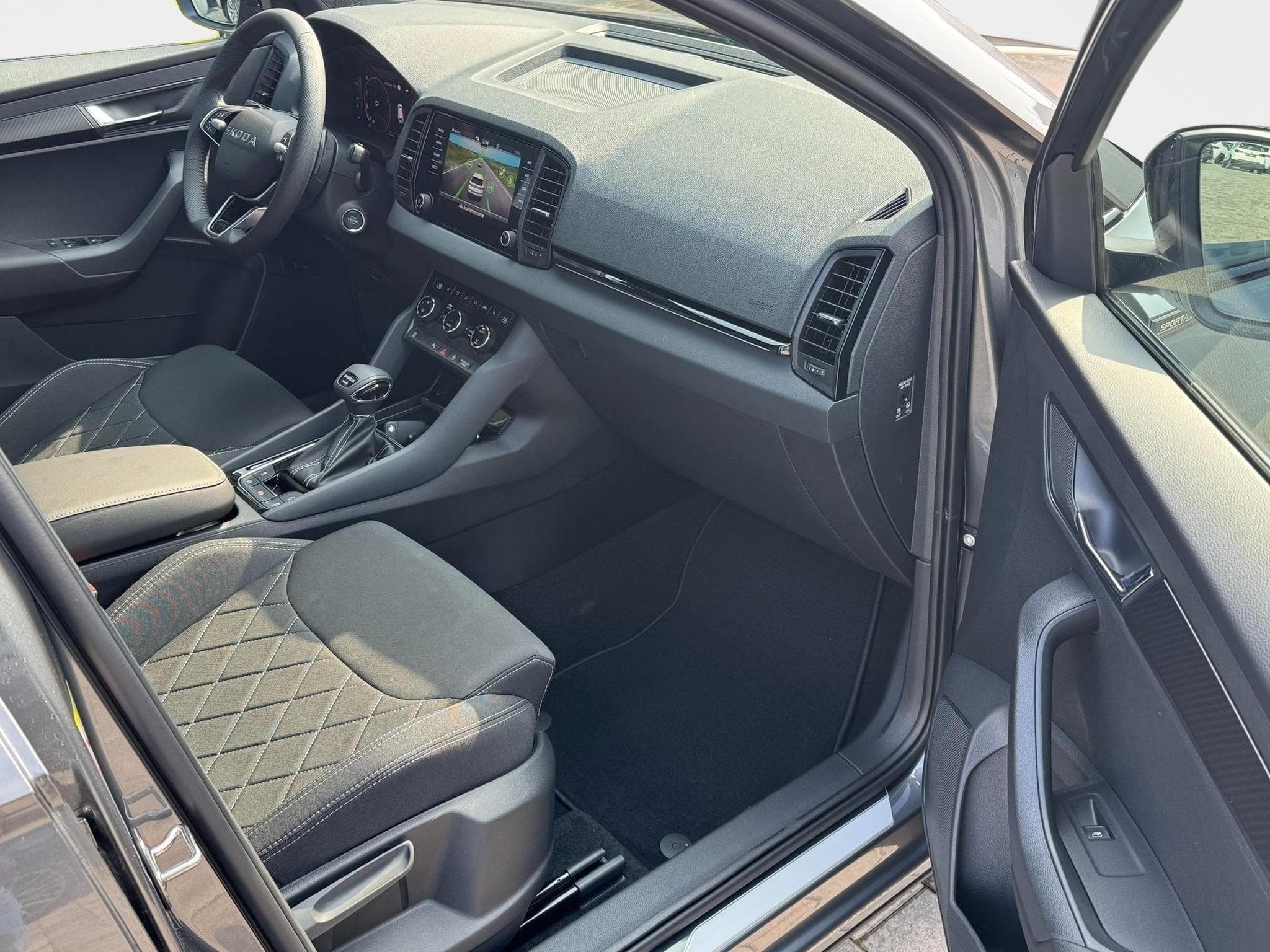 Skoda Karoq 2,0 TSI 4x4 (2026) - Photo 7