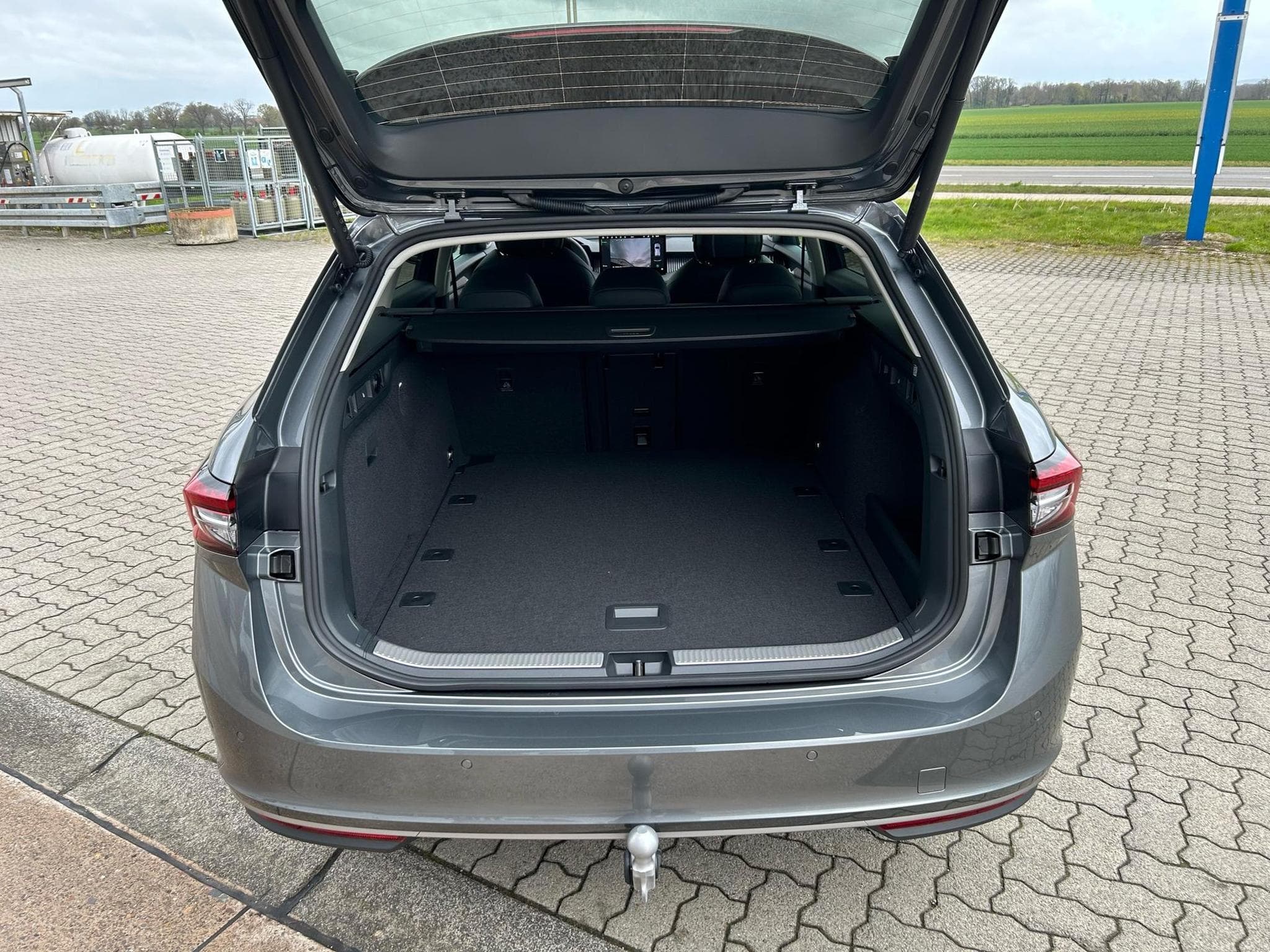 Skoda Superb L&K (2026) - Photo 18