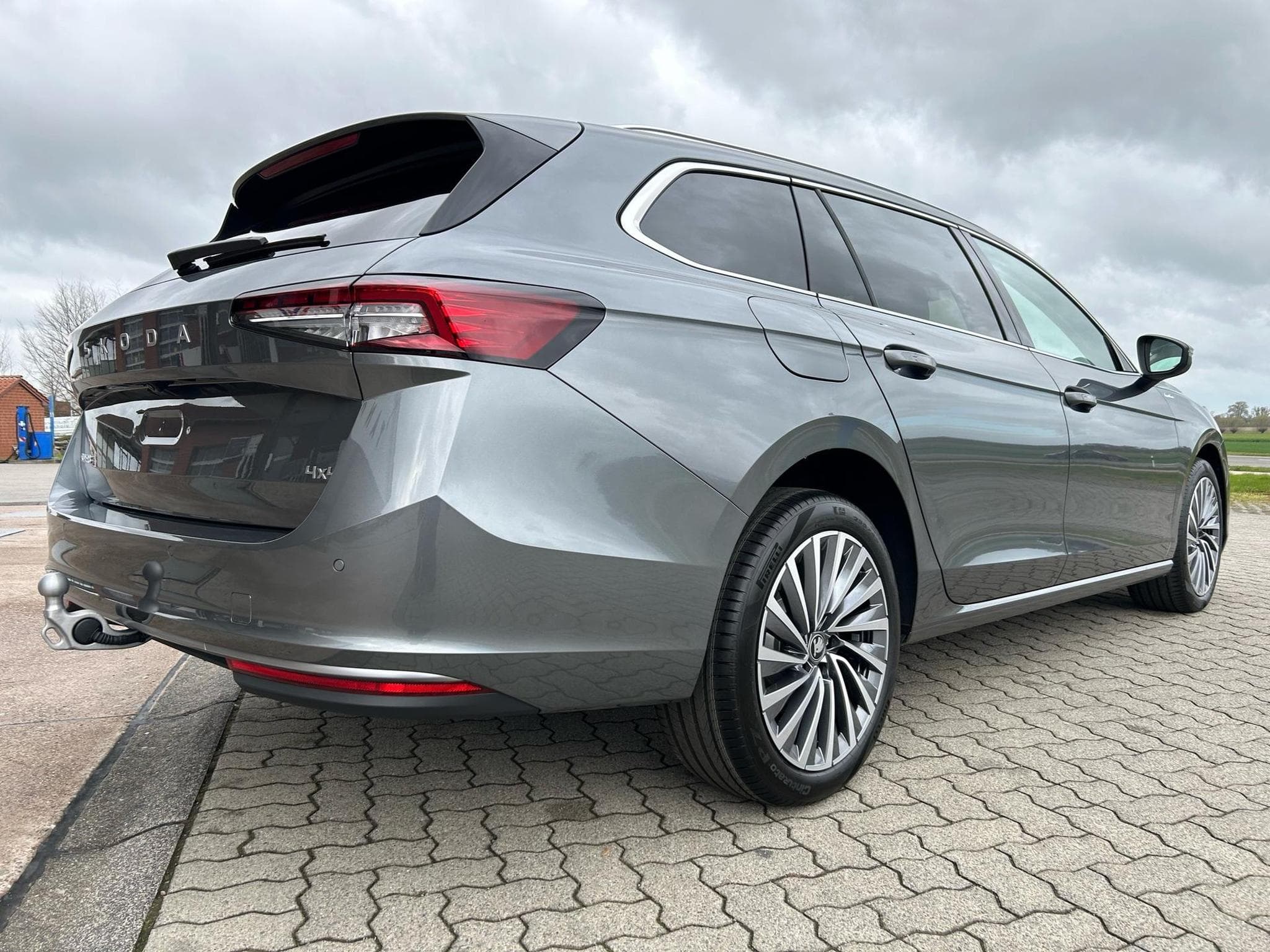 Skoda Superb L&K (2026) - Photo 19