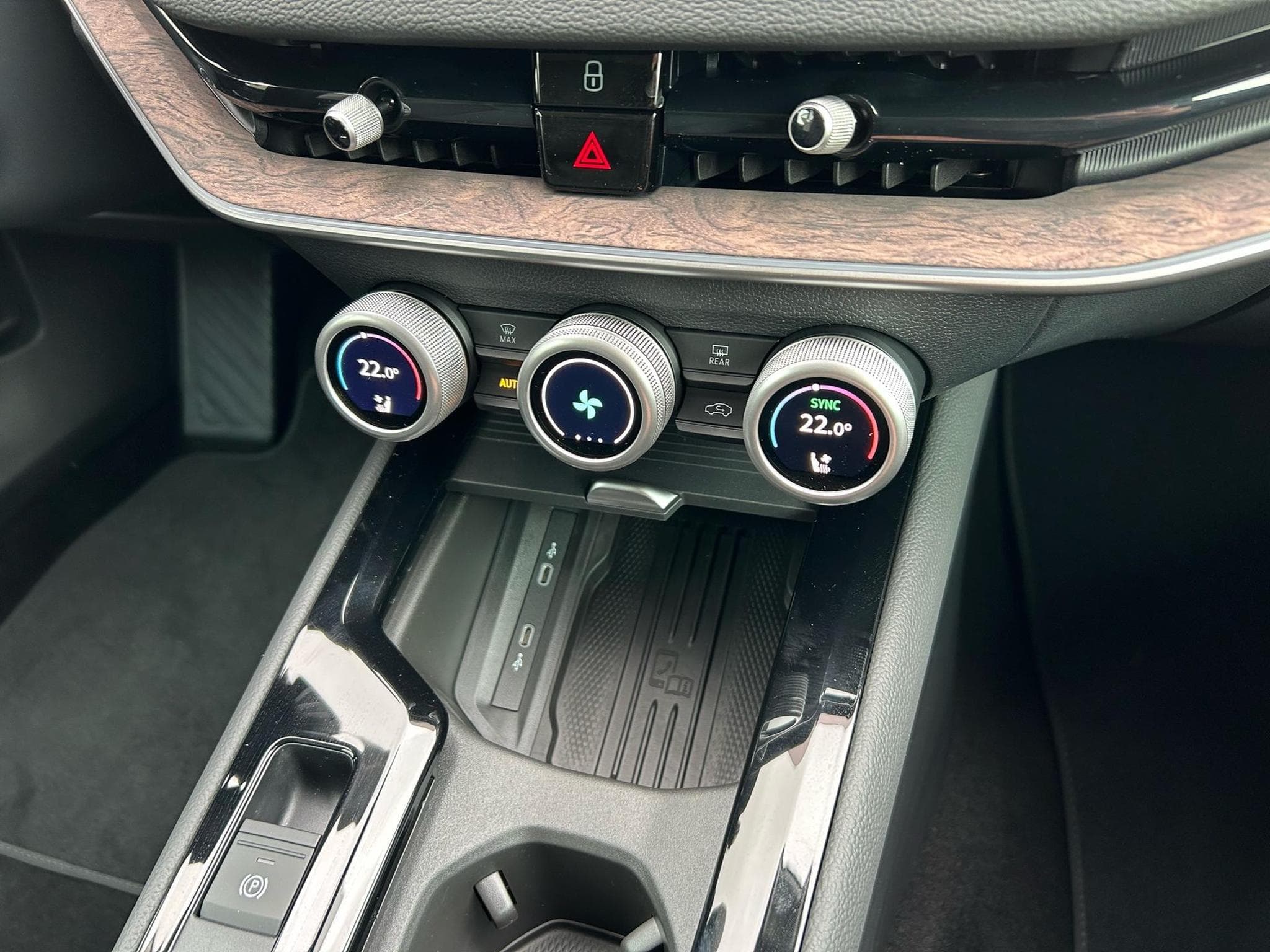 Skoda Superb L&K (2026) - Photo 8