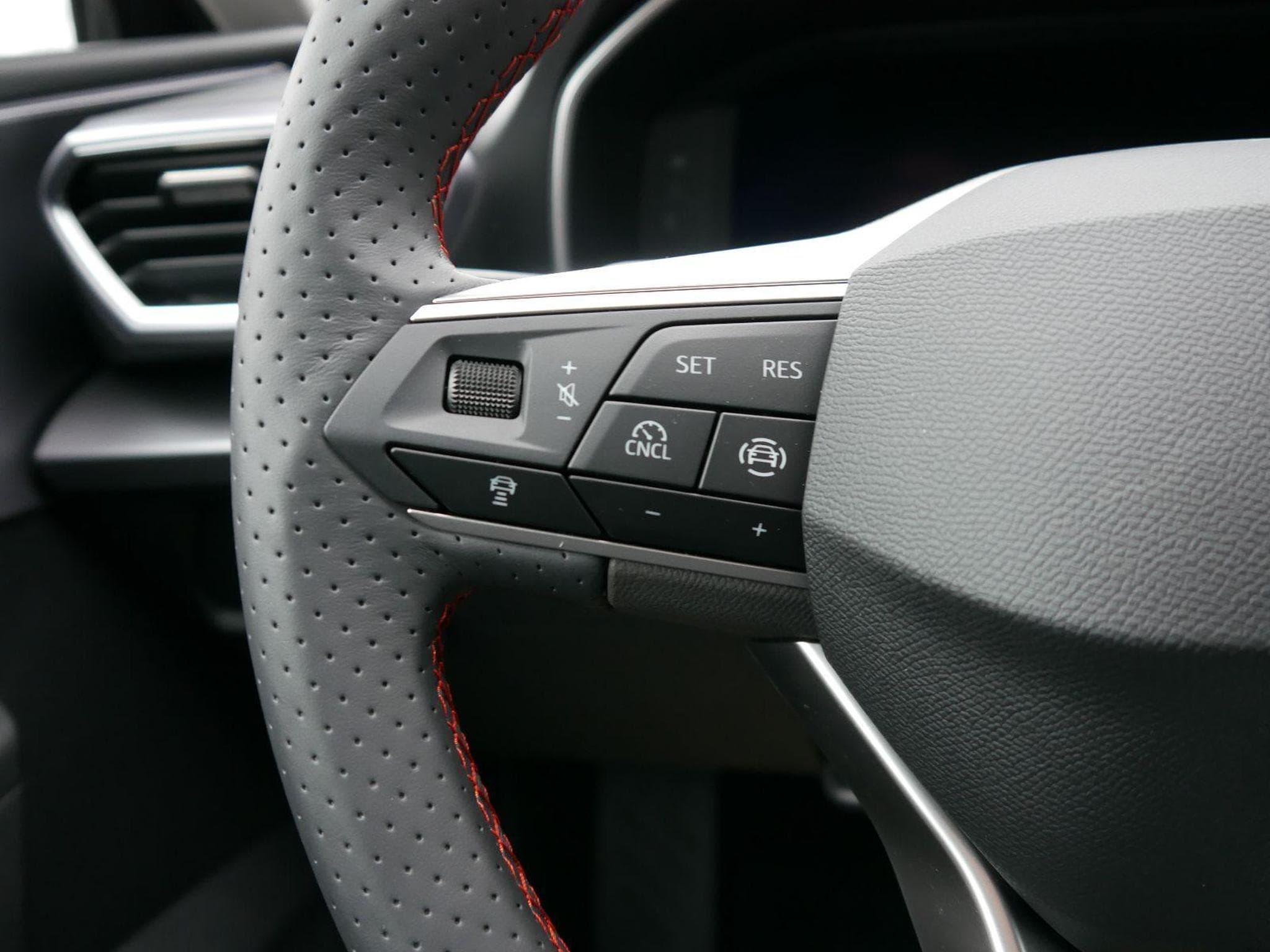 Seat Leon FR 2.0 TDI DSG (2026) - Photo 12