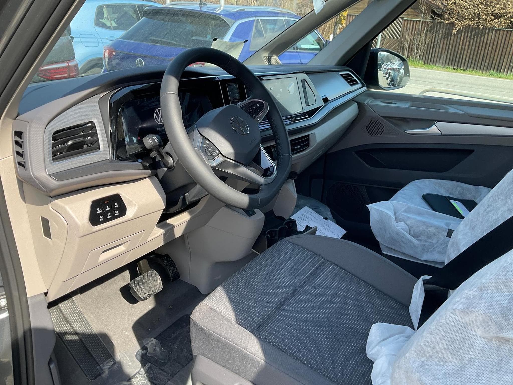 VW T7 eHybrid 4M Business, (2026) - Photo 1