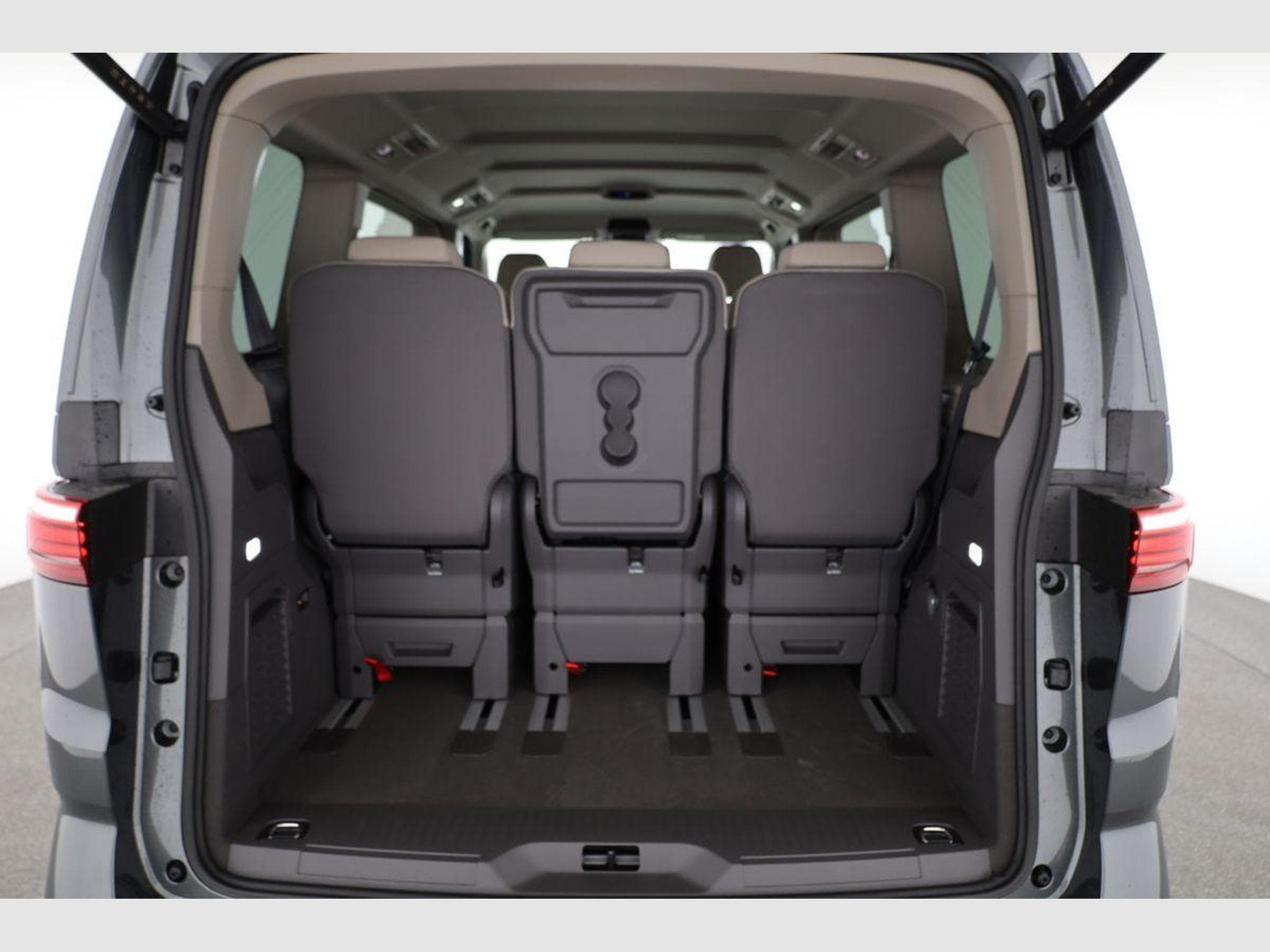 VW T7 eHybrid 4M Business, (2026) - Photo 11