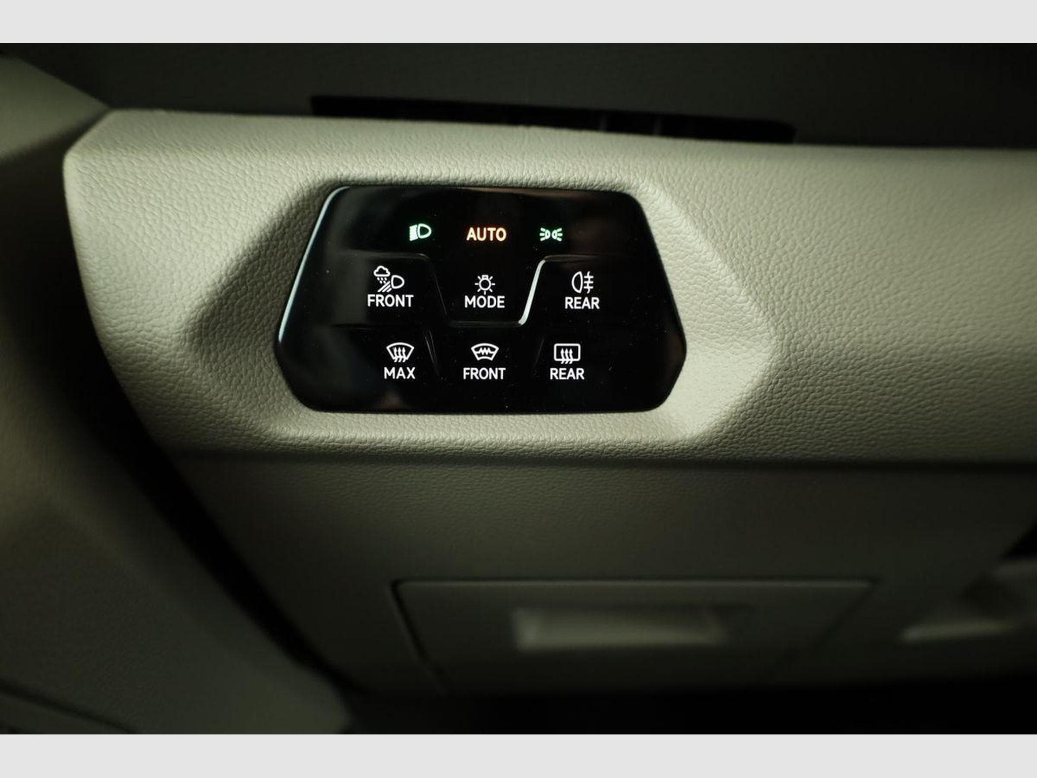 VW T7 eHybrid 4M Business, (2026) - Photo 8