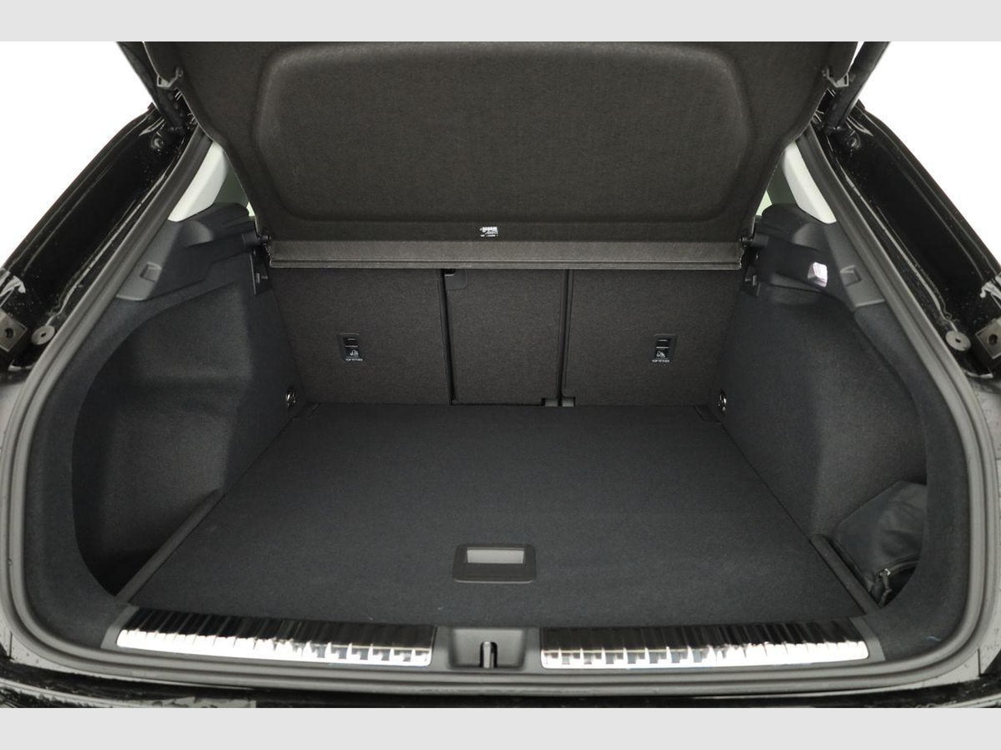 Audi Q3 TFSI quattro 150 kW (2026) - Photo 12