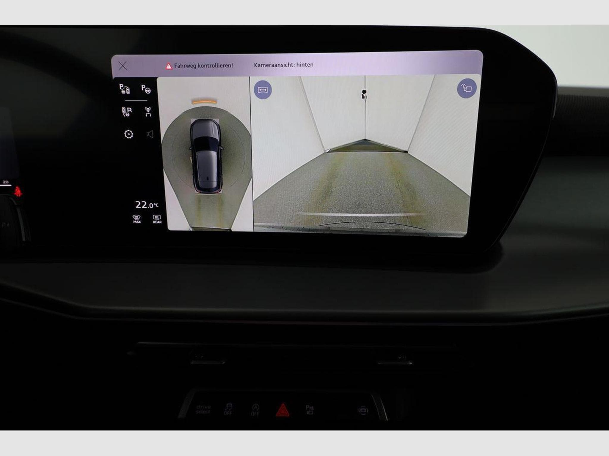 Audi Q3 TFSI quattro 150 kW (2026) - Photo 6