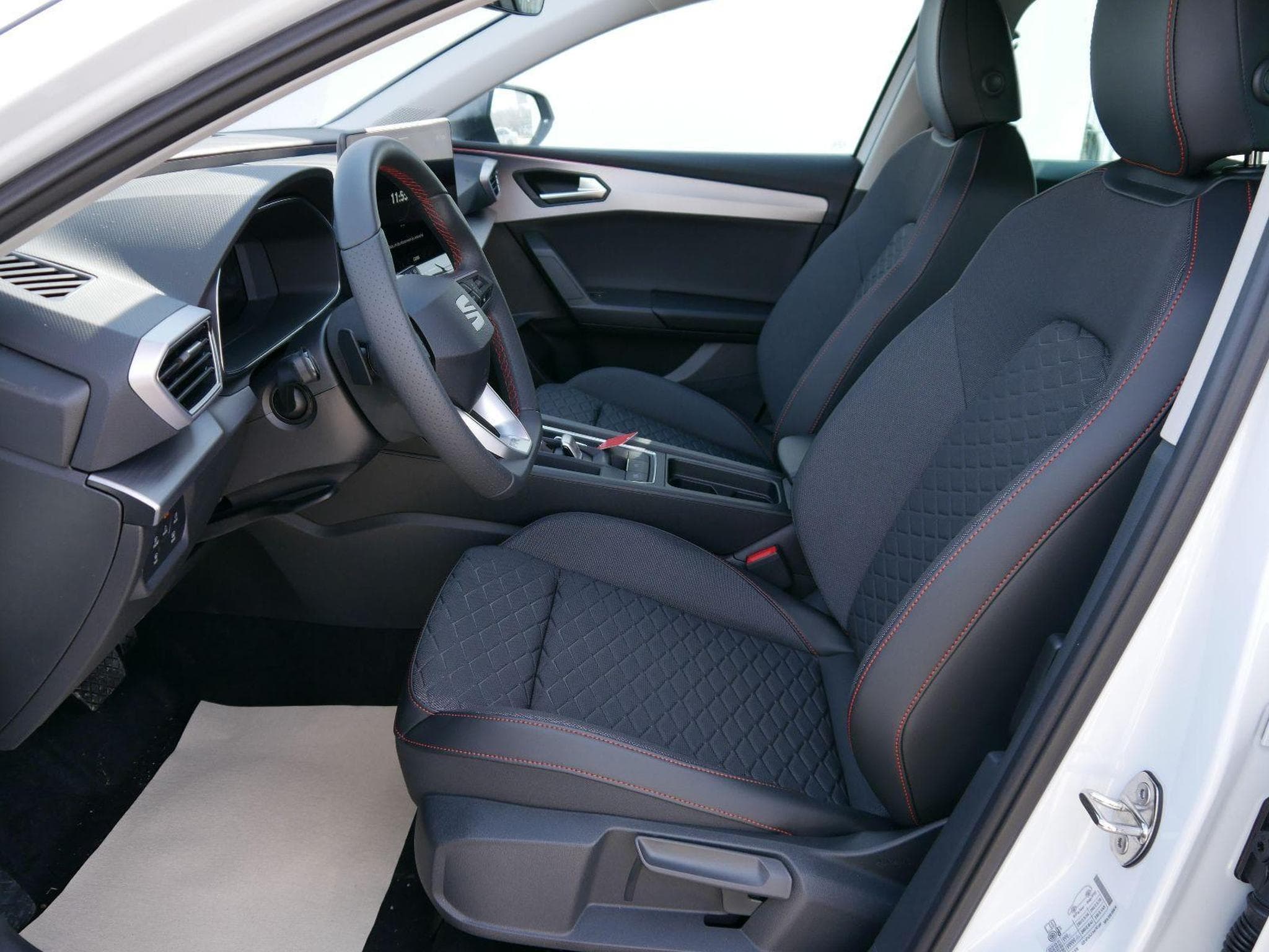 Seat Leon FR 2.0 TDI DSG (2026) - Foto 8