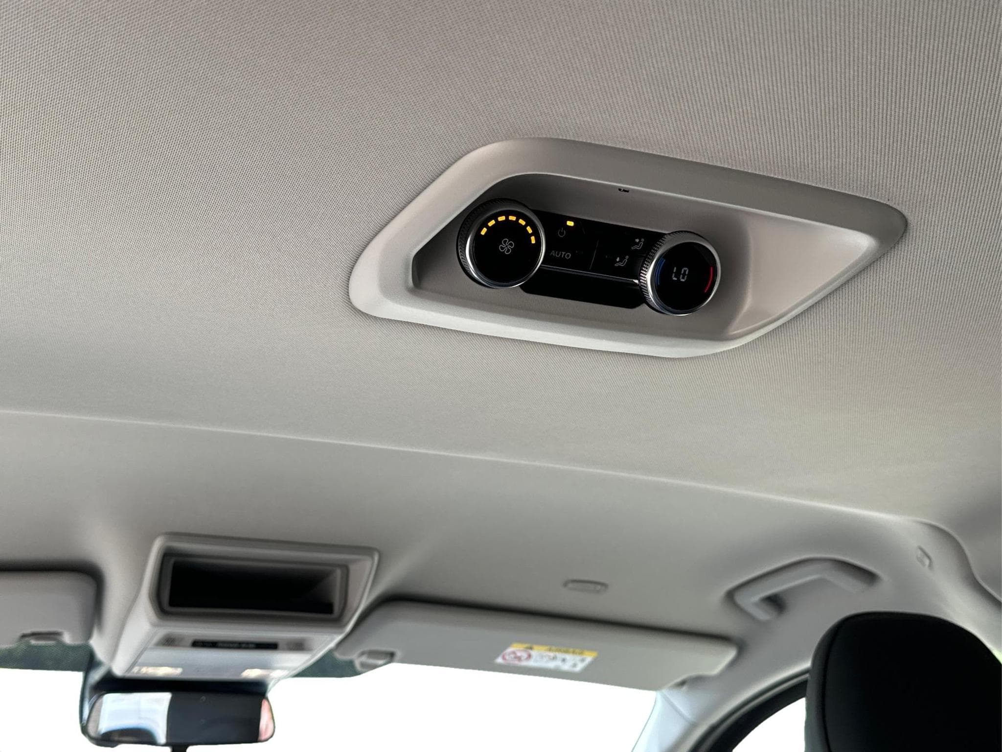 VW T7 Style (2026) - Photo 18