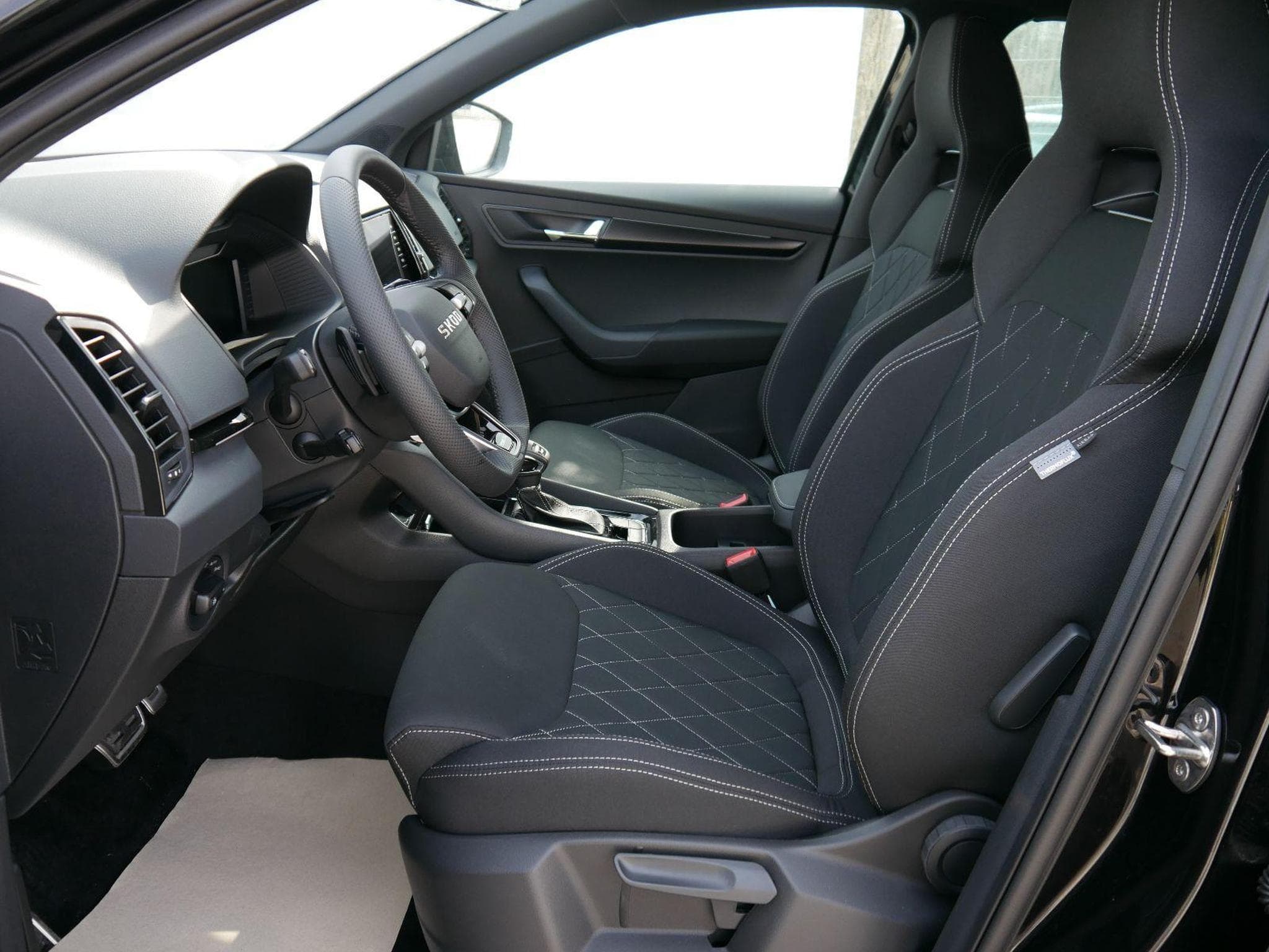 Skoda Karoq Sportline (2026) - Foto 8