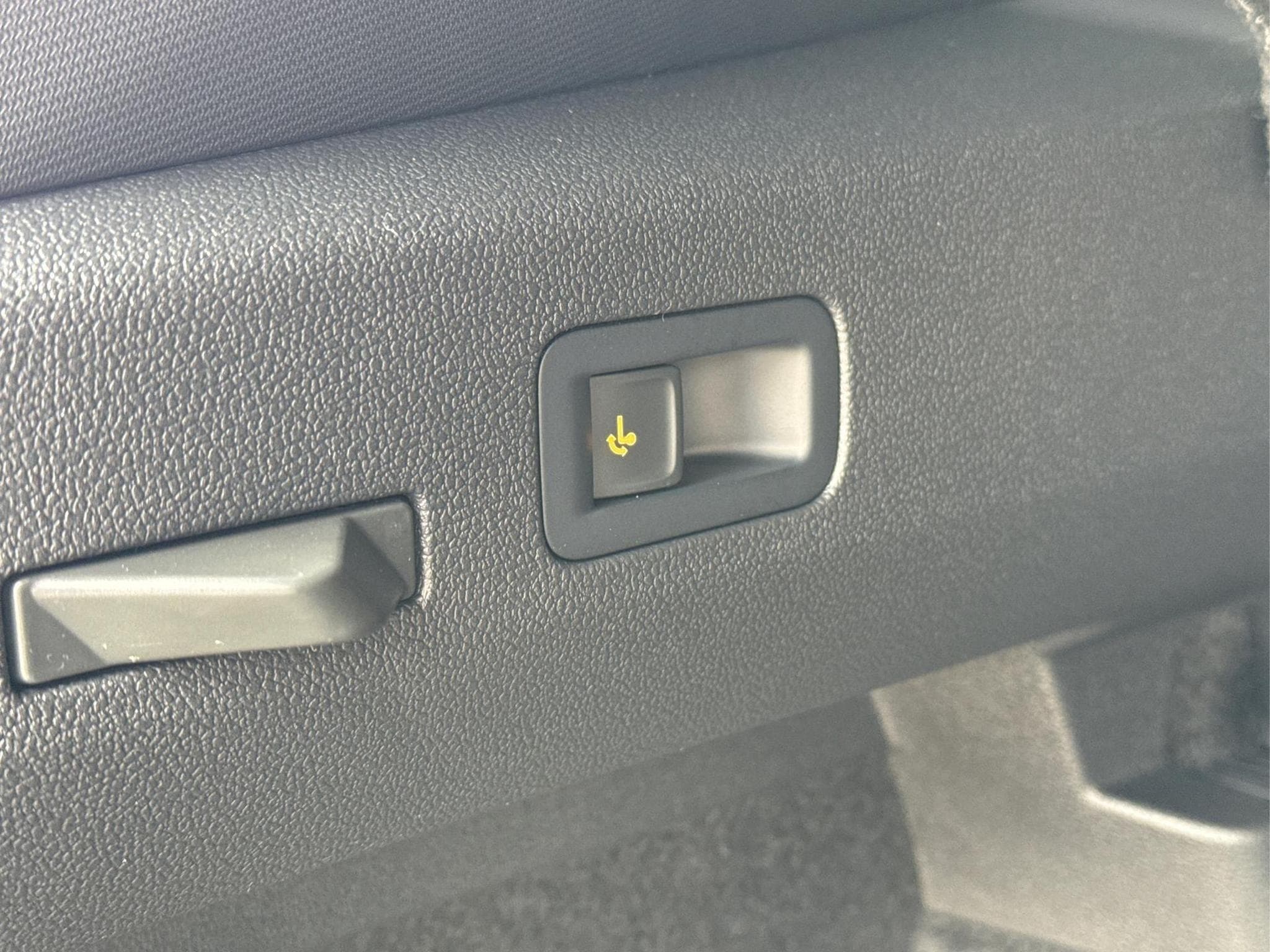 VW T-Roc R-Line (2026) - Photo 13