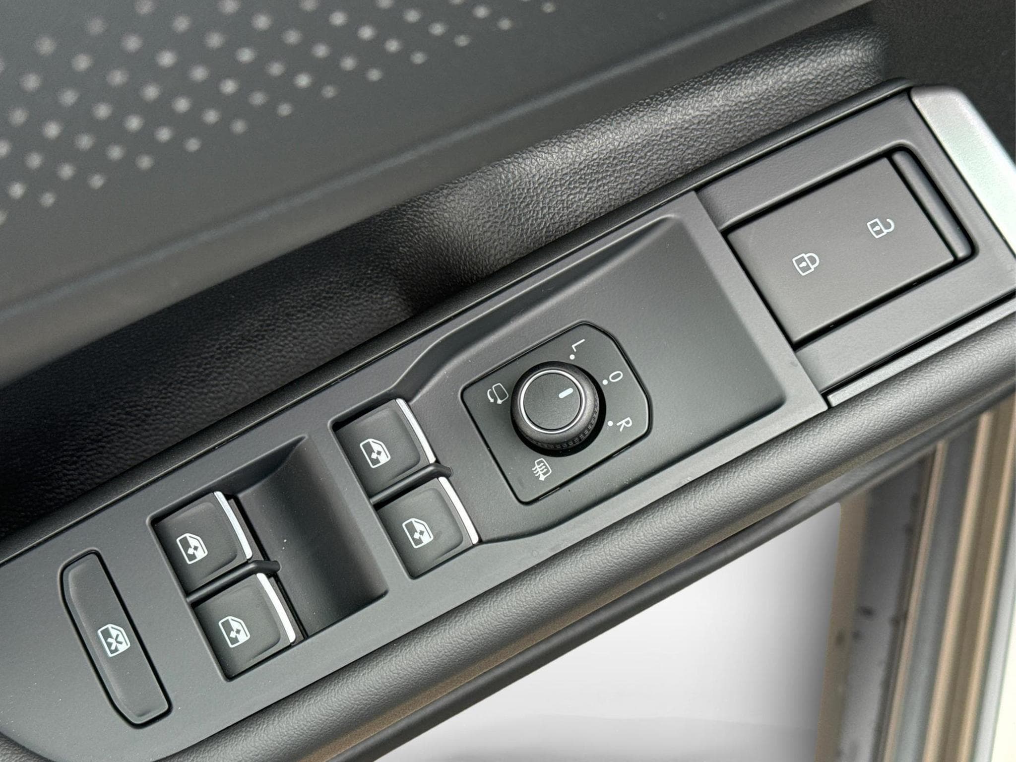 VW T-Roc R-Line (2026) - Photo 16