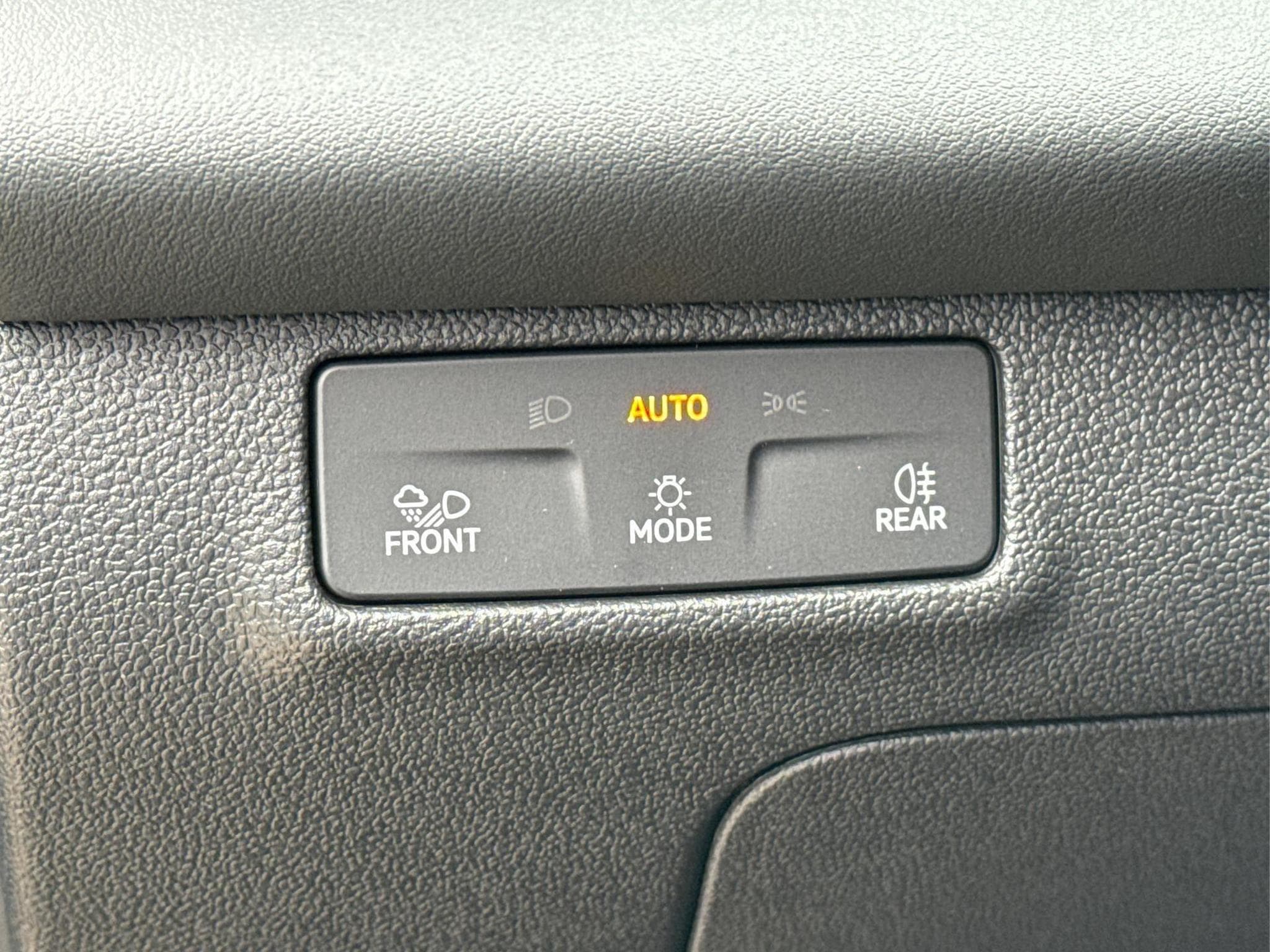 VW T-Roc R-Line (2026) - Photo 18