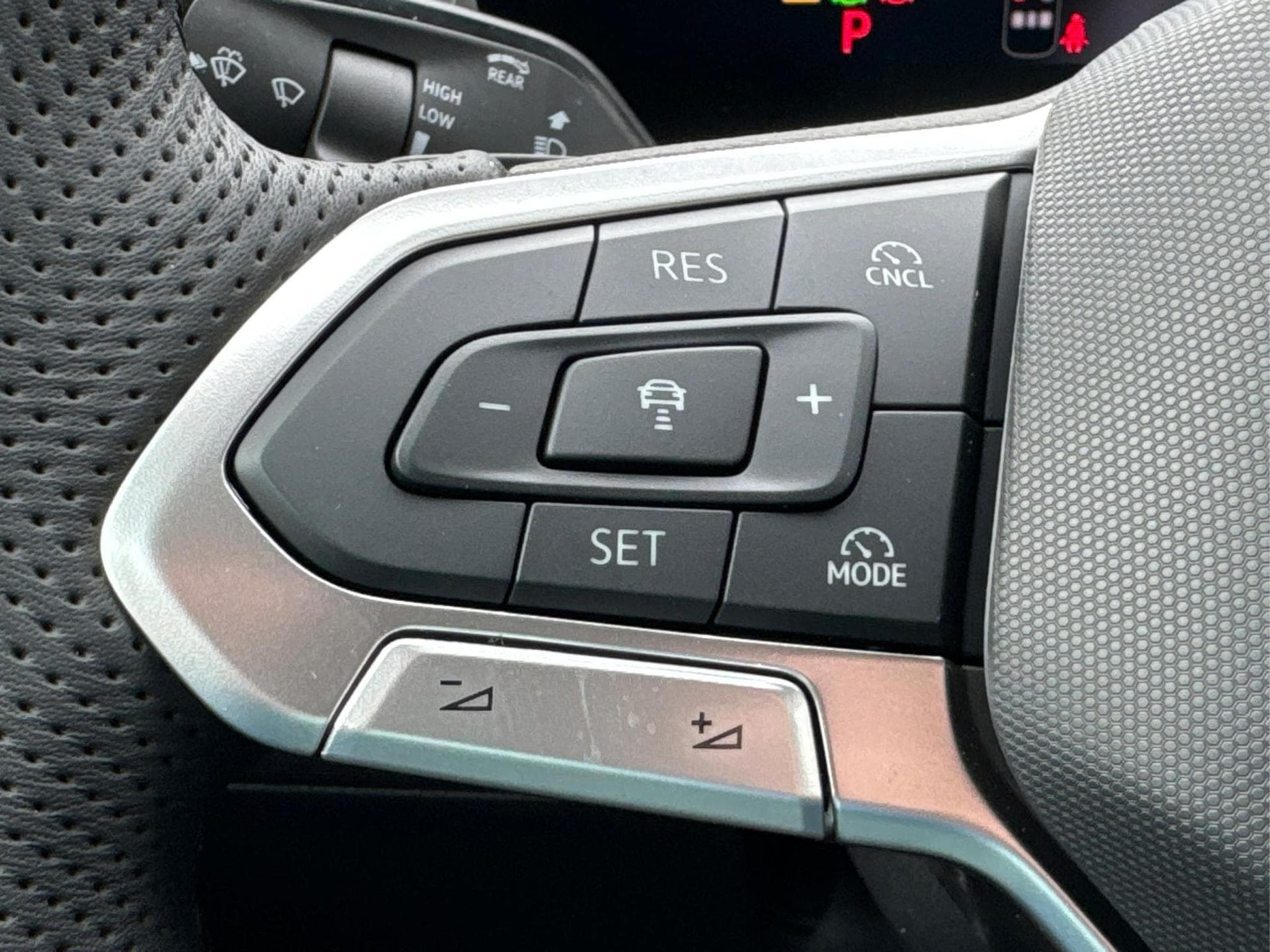 VW T-Roc R-Line (2026) - Photo 24