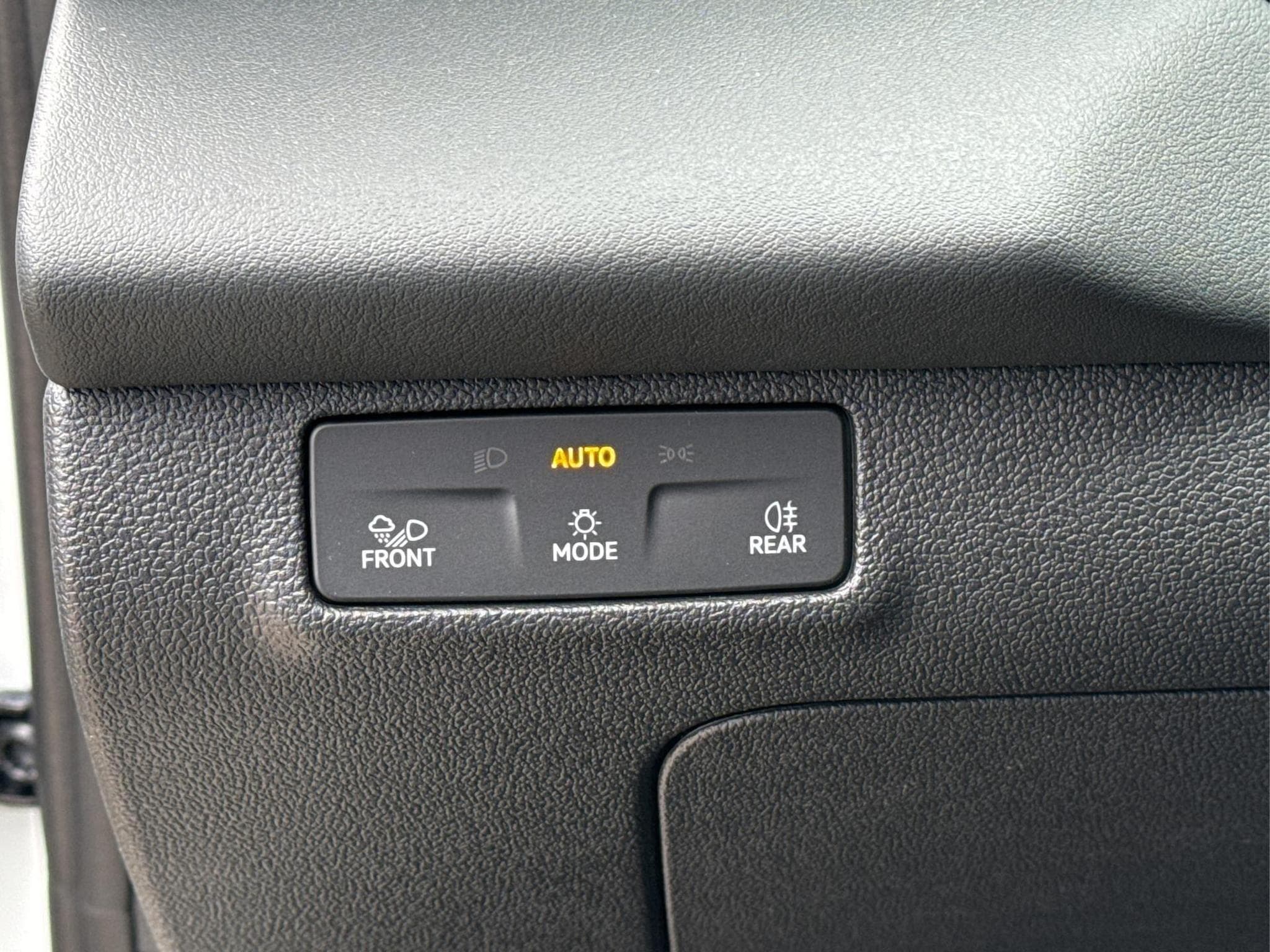 VW T-Roc R-Line (2026) - Photo 17