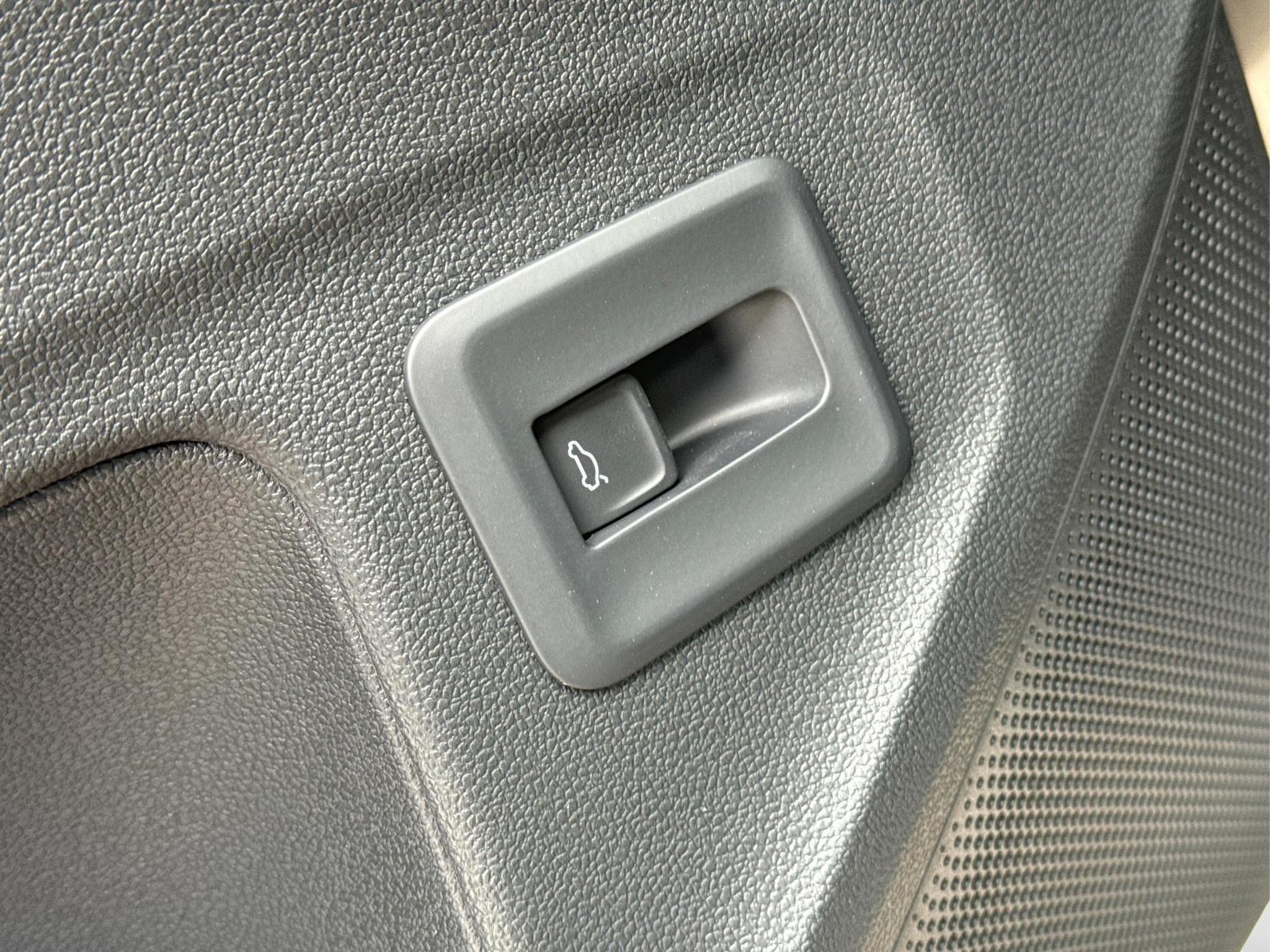 VW T-Roc R-Line (2026) - Photo 15