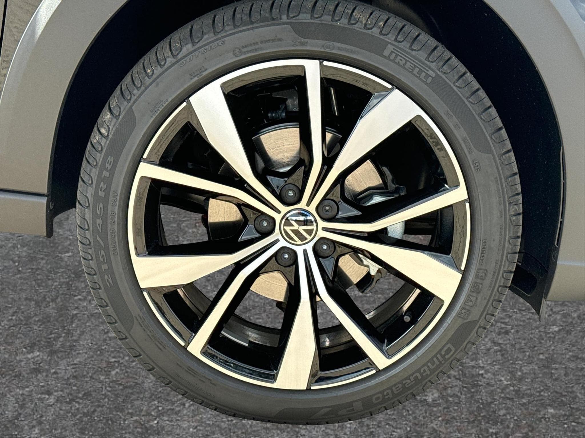 VW Taigo R-Line Limited (2026) - Photo 12