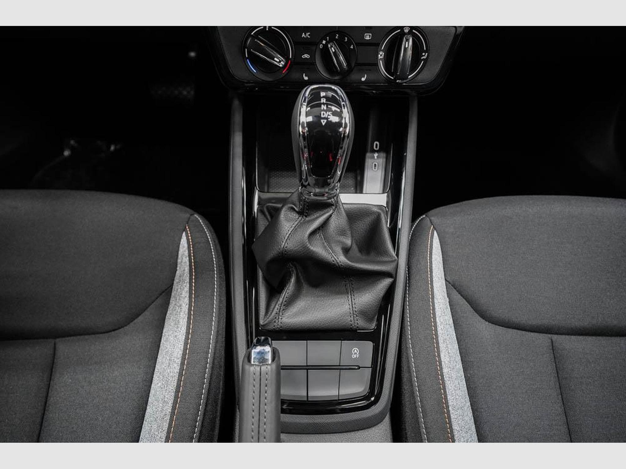 Skoda Kamiq 1,0 TSI DSG (2026) - Photo 11