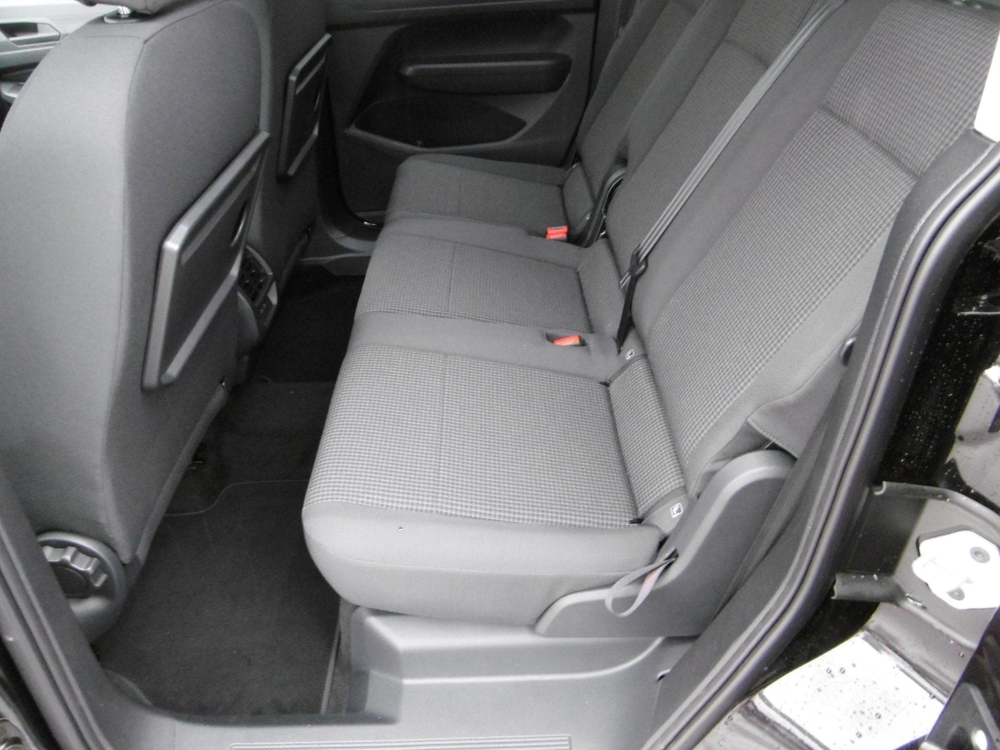 VW Caddy 1.5 TSI 85 (2025) - Photo 3