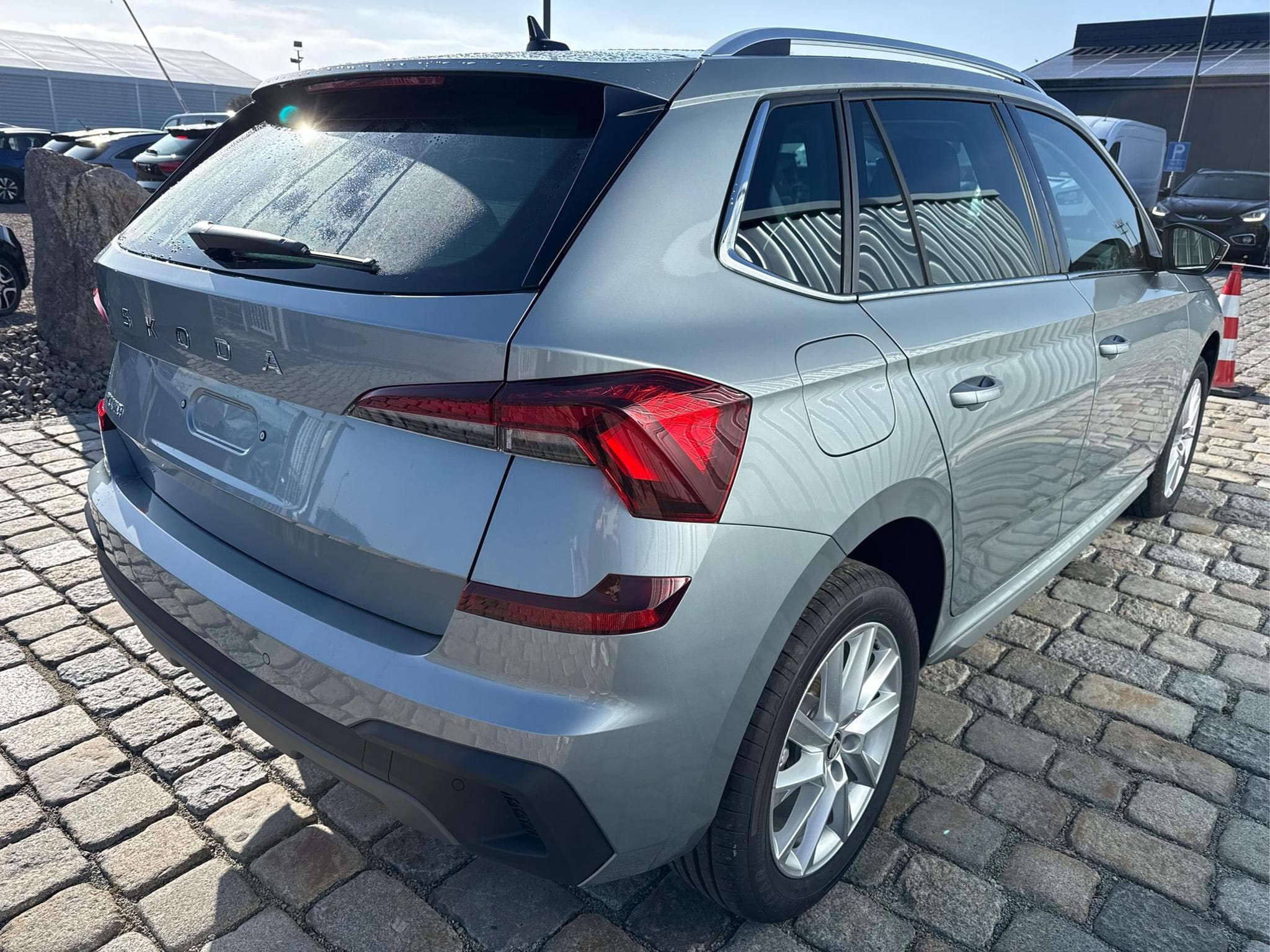 Skoda Kamiq 130 Jahre Premium (2026) - Foto 6