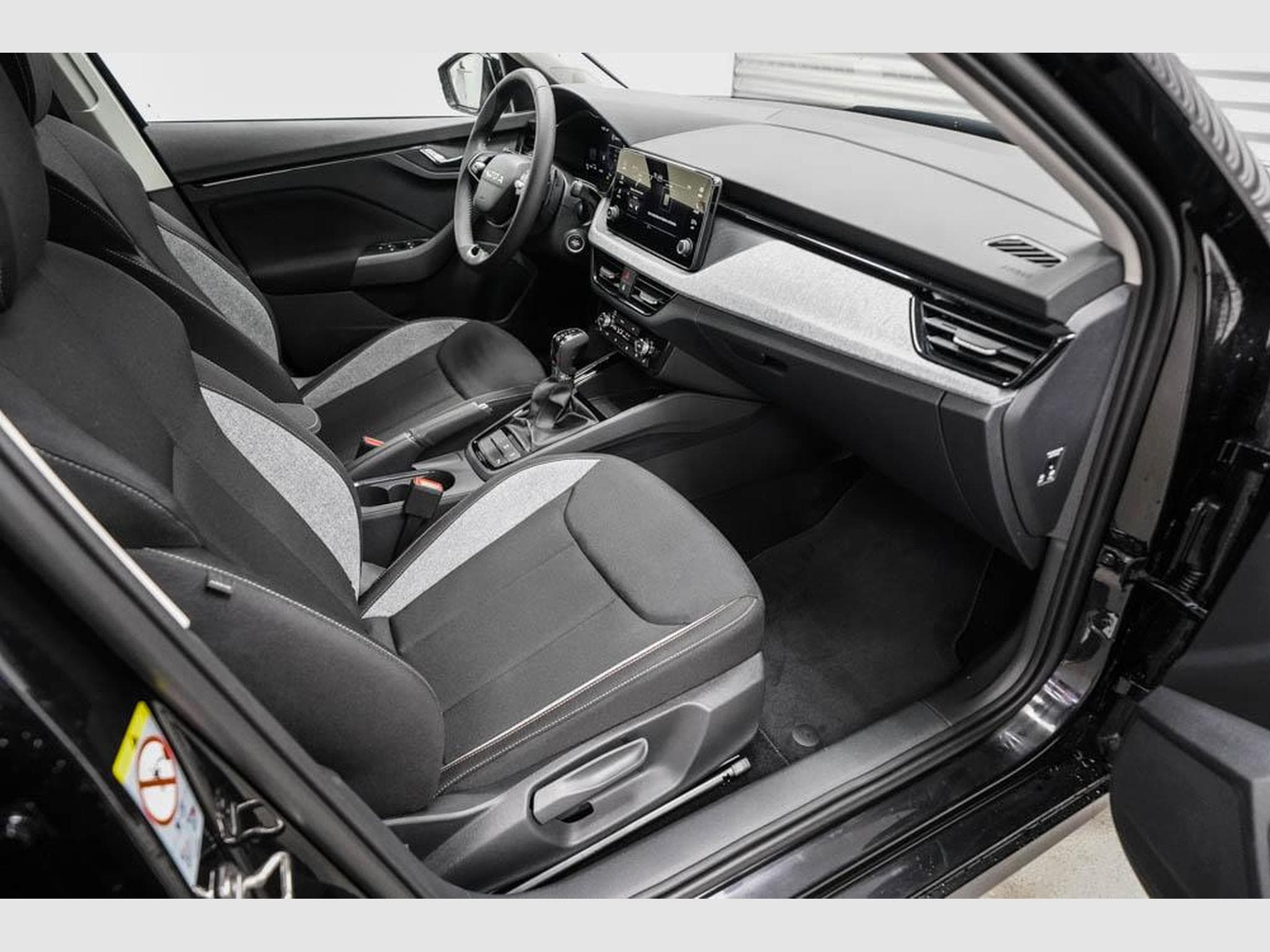 Skoda Kamiq 1,0 TSI DSG (2026) - Foto 18