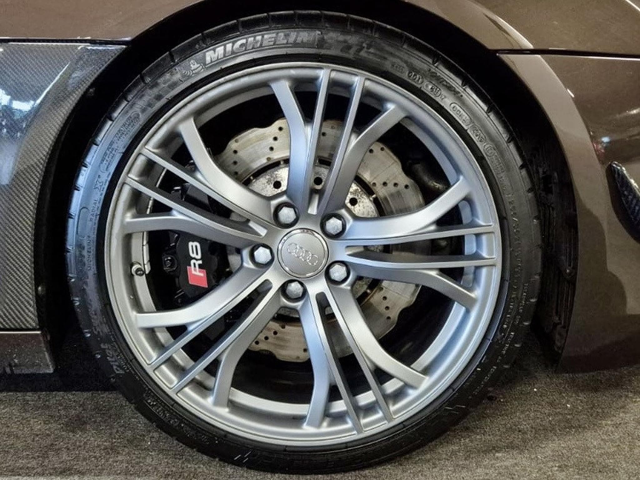 Audi R8 COUPE 4.2 FSI QUATTRO CARBON BANG OLUFSEN CUIR NAVI (2015) - Photo 11