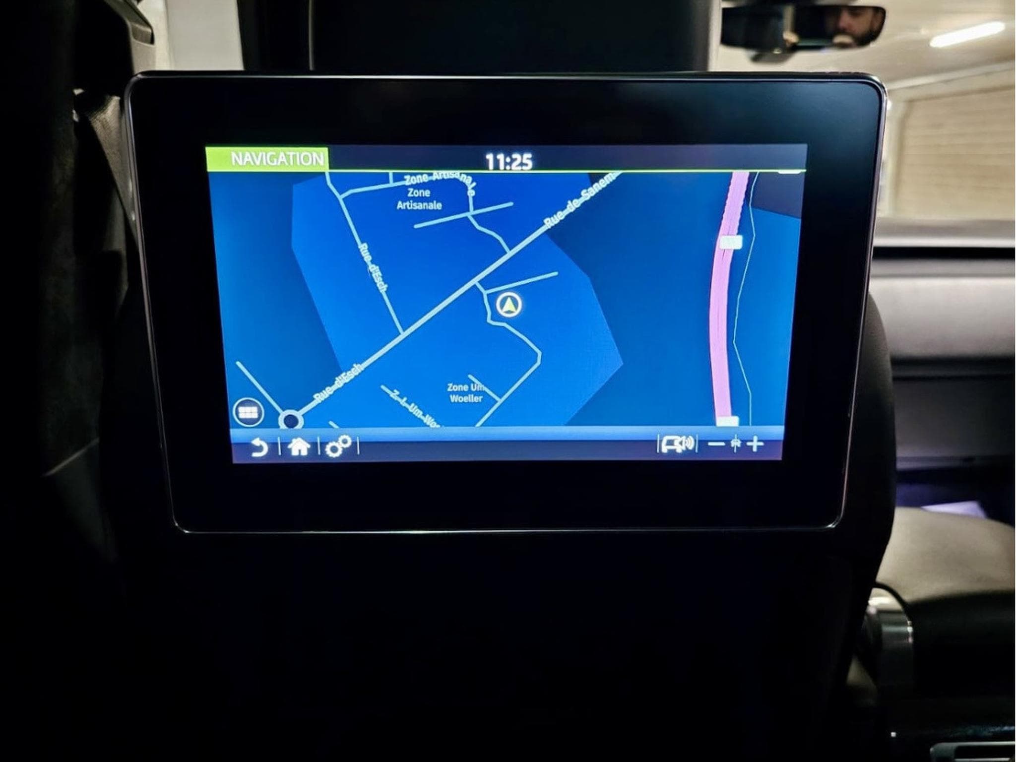 Land-Rover Range Rover 4.4 SDV8 VOGUE AUTOBIOGRAPHY FULL OPTIONS (2018) - Photo 13