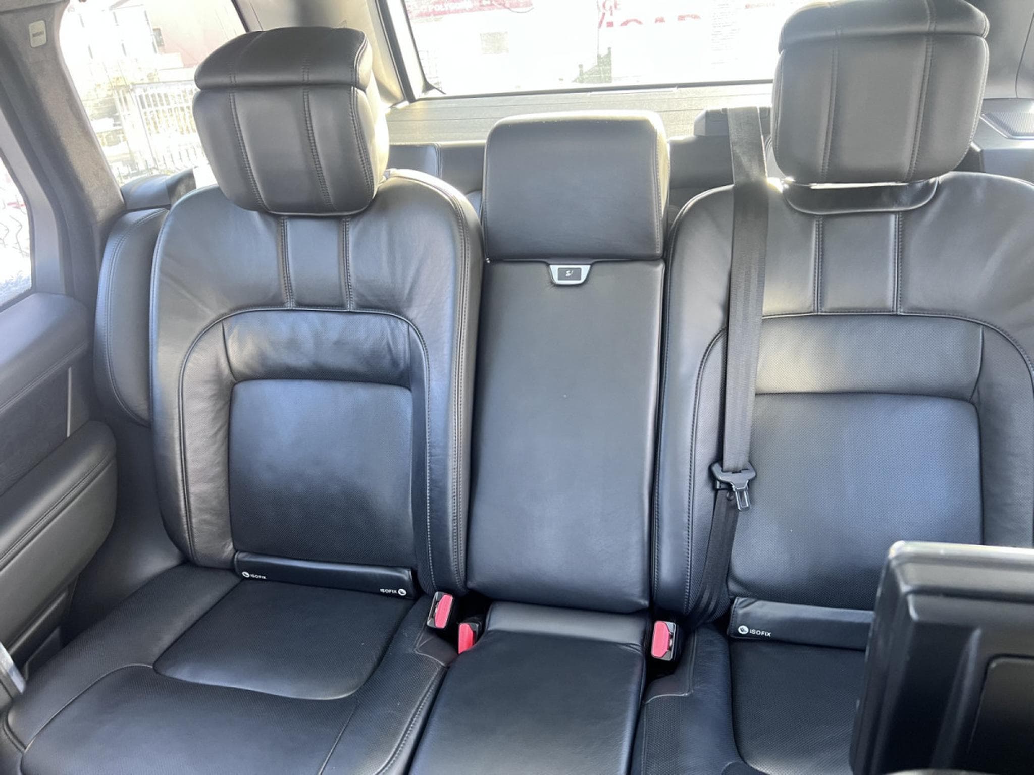 Land-Rover Range Rover 4.4 SDV8 VOGUE AUTOBIOGRAPHY FULL OPTIONS (2018) - Photo 22