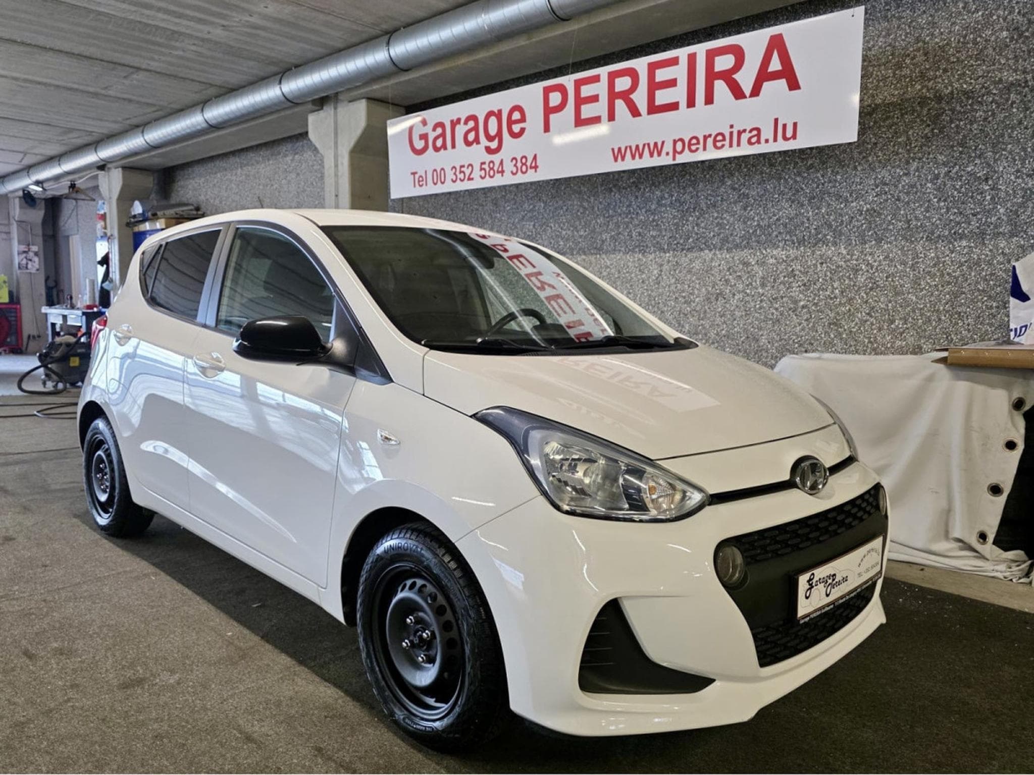 Hyundai i10 1.0 AUTO CLIM NAVI (2019) - Photo 1