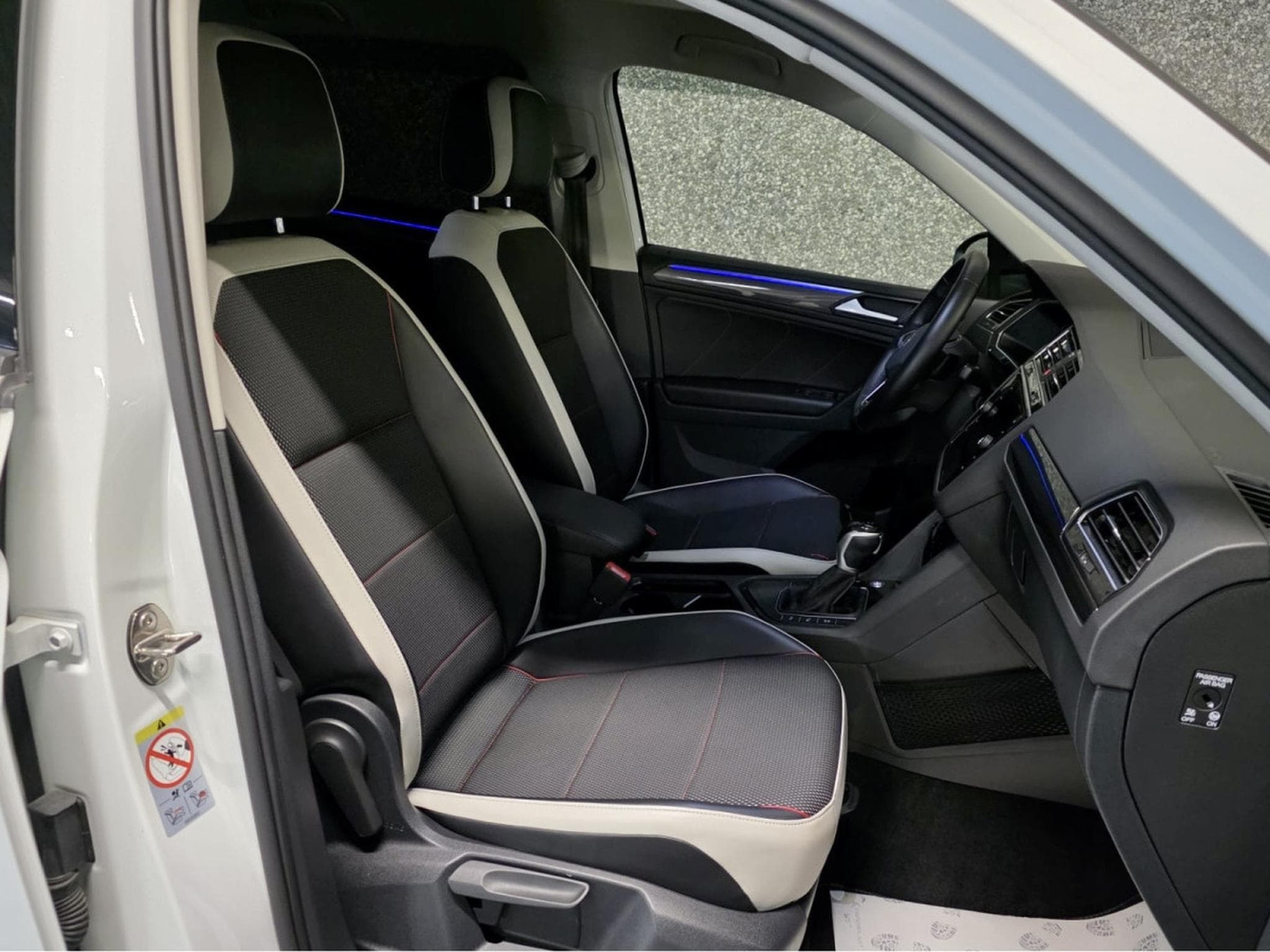 VW Tiguan 1.5 TSI 150 URBAN SPORT VIRTUAL HEAD UP HARMAN KARDON CUIR N (2022) - Photo 4