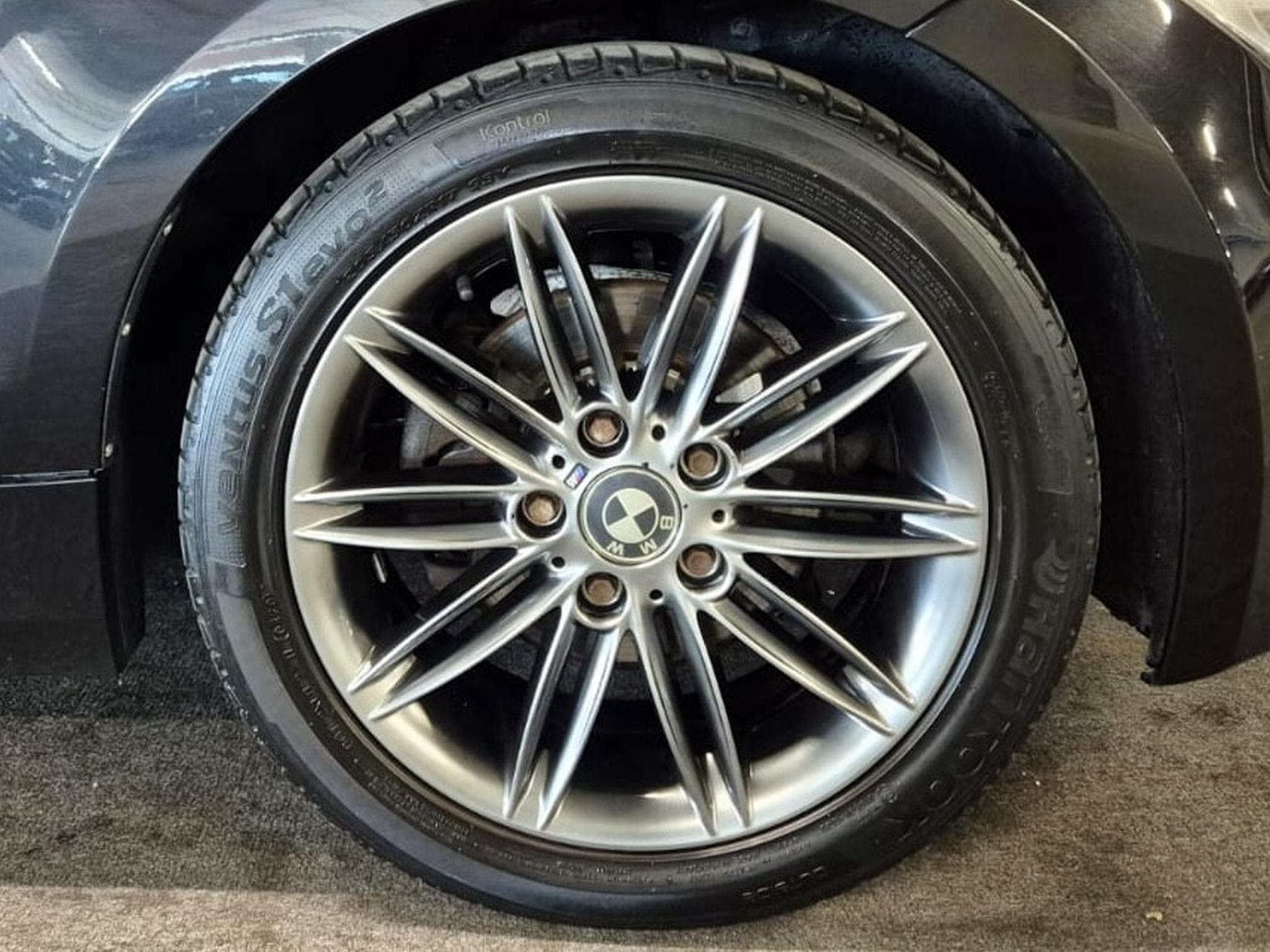 BMW 118 i CABRIO M SPORT PAKET AUTO NAVI XENON (2011) - Photo 12