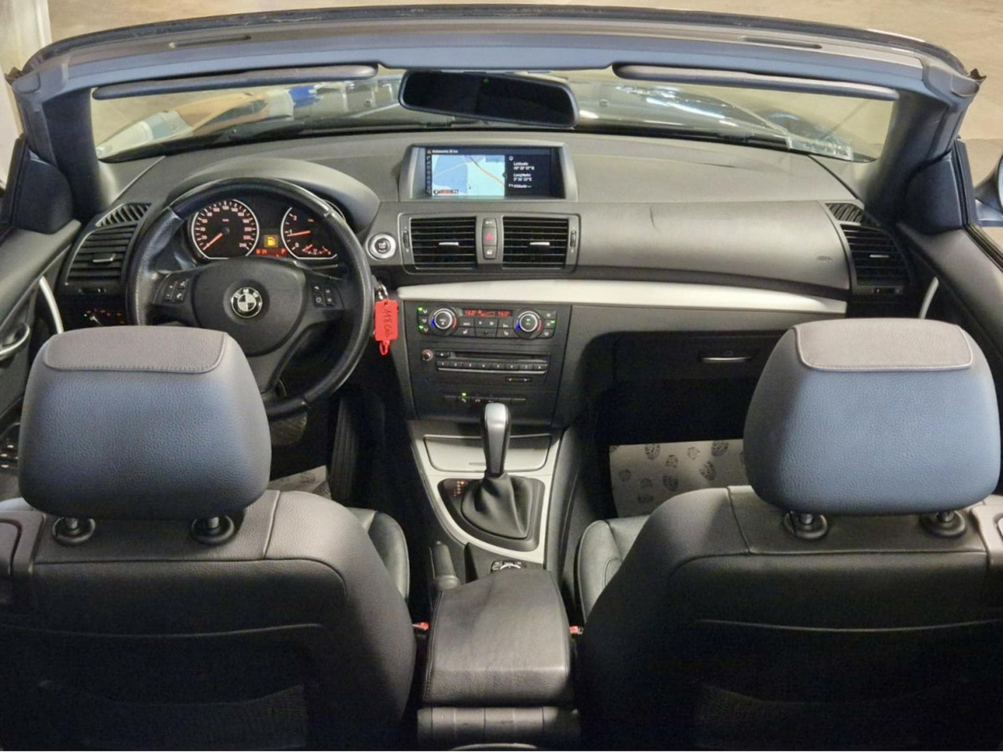 BMW 118 i CABRIO M SPORT PAKET AUTO NAVI XENON (2011) - Photo 8