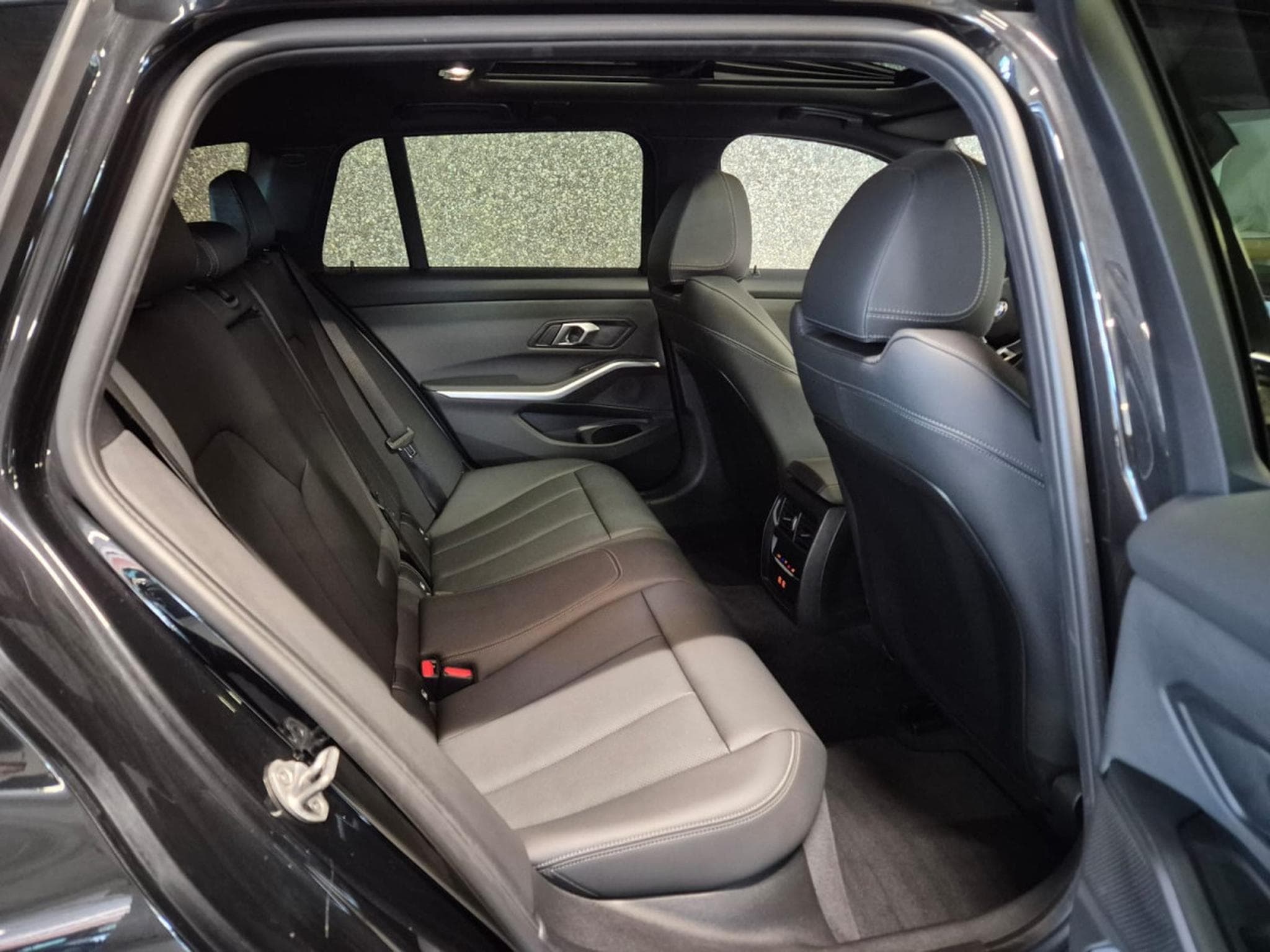 BMW 320 D TOURING M SPORT PAKET PANO CUIR NAVI (2025) - Photo 7