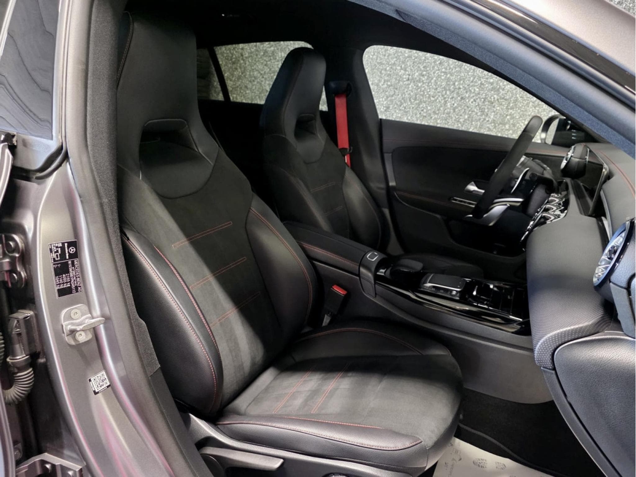 Mercedes CLA 35 AMG 4MATIC TURBO CUIR NAVI (2022) - Photo 4