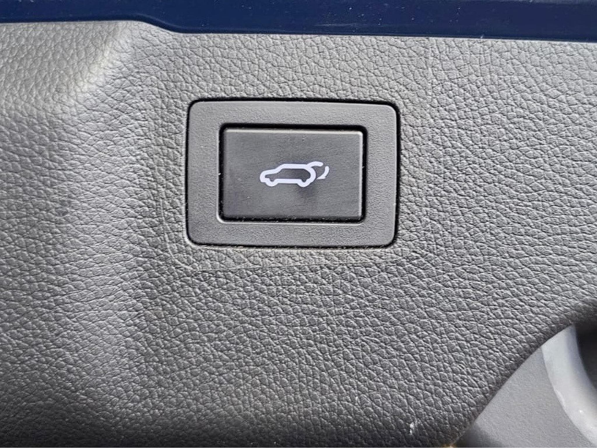 Hyundai Grand Santa Fe 2.2CRDi 200 AWD PANO CUIR NAVI 7 SITZE (2016) - Photo 14