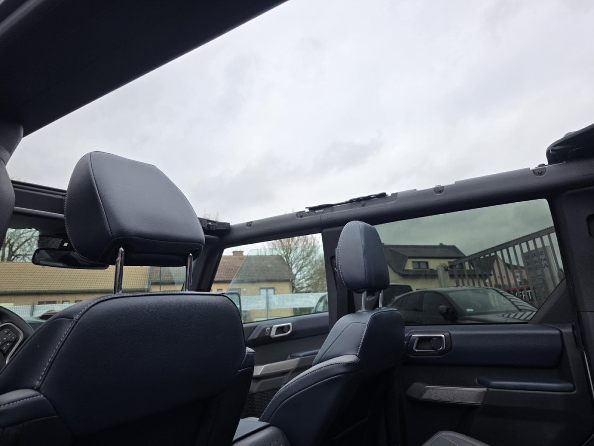 Ford Bronco 2.7i V6 OUTER BANKS BANG OLUFSEN CUIR NAVI (2023) - Photo 9