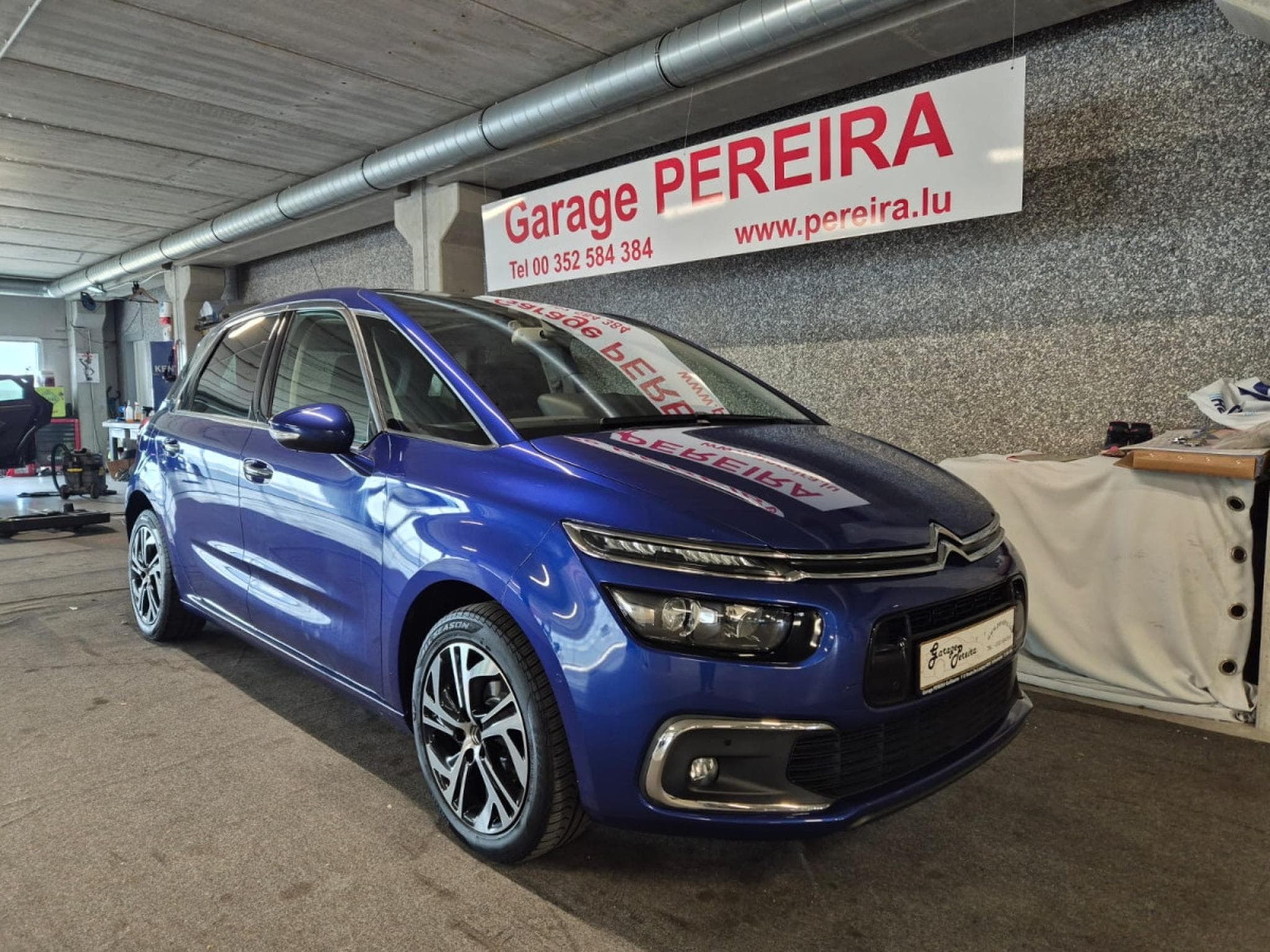 Citroën C4 Picasso 1.6 BLUEHDI 120 PANO LED NAVI (2017) - Photo 1