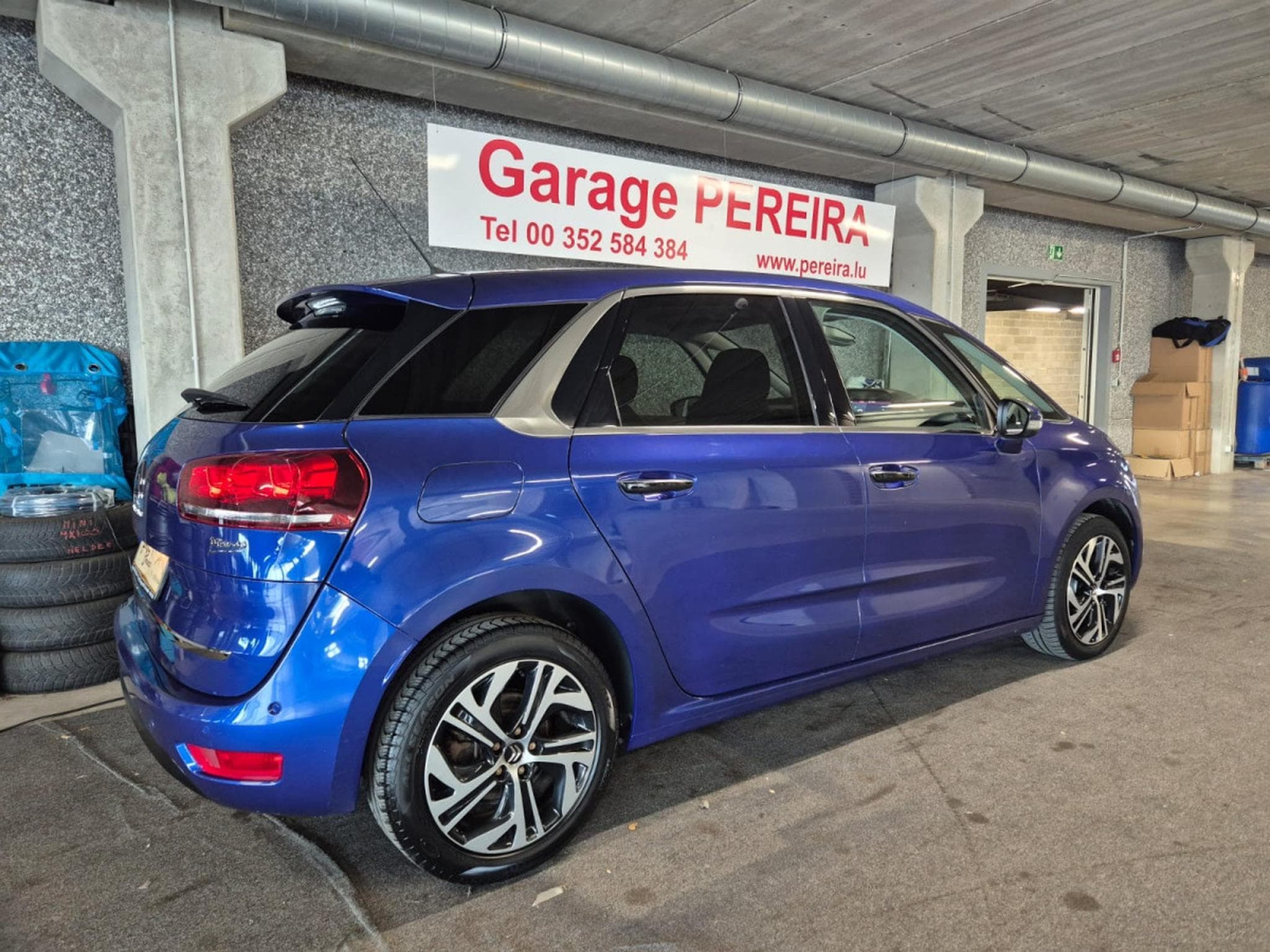 Citroën C4 Picasso 1.6 BLUEHDI 120 PANO LED NAVI (2017) - Photo 8