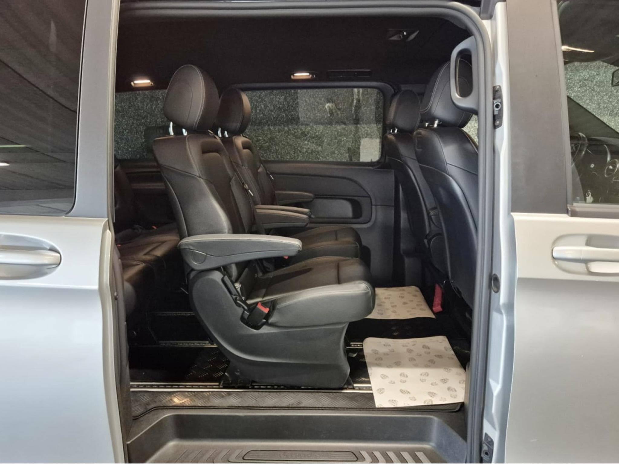 Mercedes V 250 D AMG LINE 7 SITZE CUIR NAVI 1 HAND (2019) - Foto 6