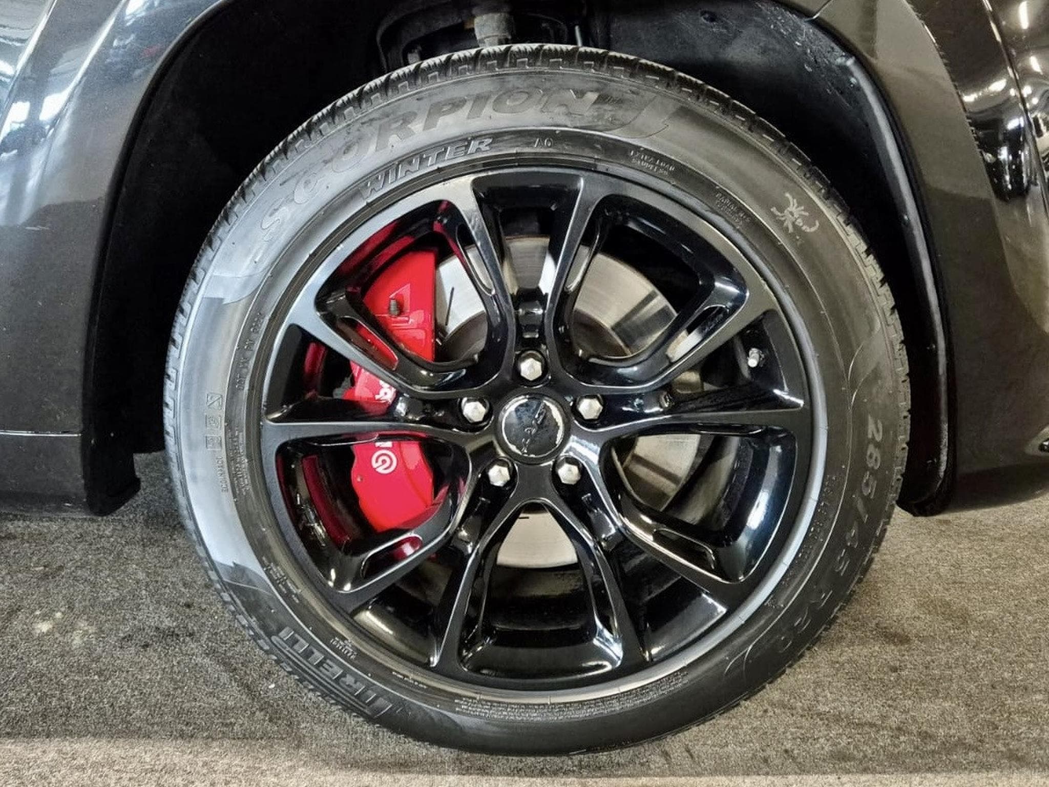 Jeep Cherokee 6.4l V8 HEMI SRT NAVI CUIR PANO 1 HAND (2015) - Foto 15